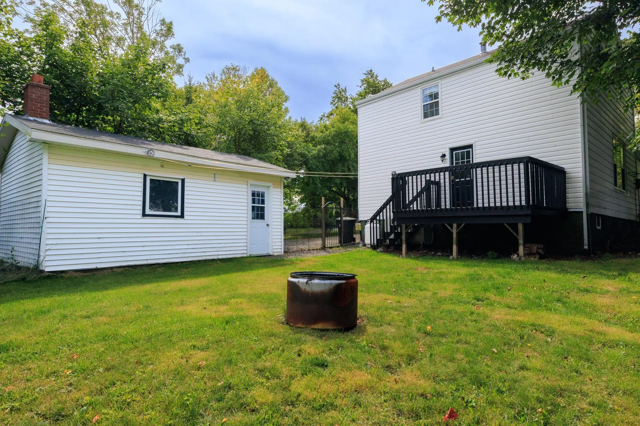 1068 Main Street, Glace Bay, NS B1A 4Z7, 2 Bedrooms Bedrooms, ,1 BathroomBathrooms,Residential,For Sale,Main Street,202521974