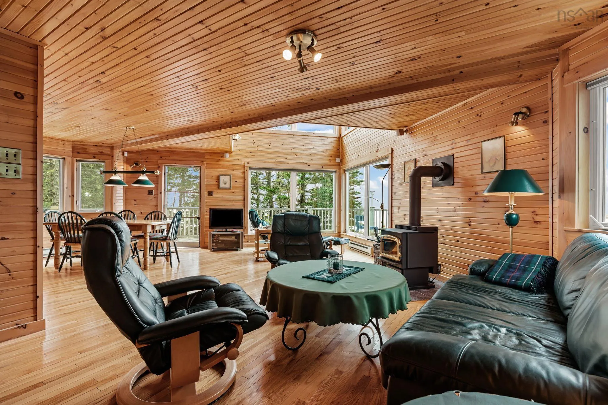 5 Black Point Drive, Blind Bay, NS B3Z 4C3, 3 Bedrooms Bedrooms, ,3 BathroomsBathrooms,Residential,For Sale,Black Point,202519163