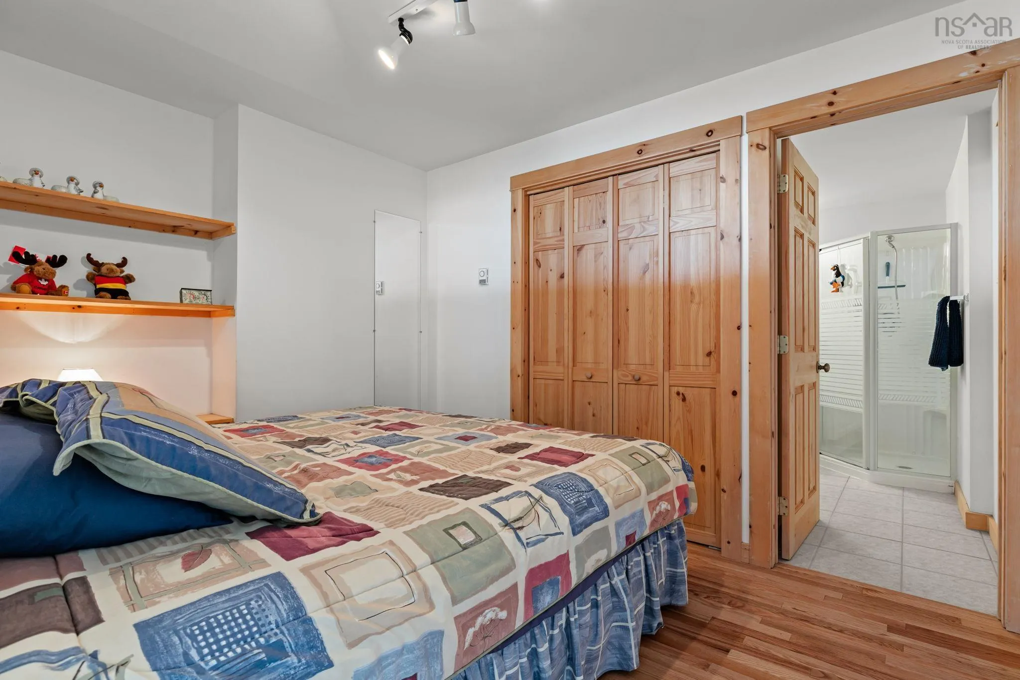 5 Black Point Drive, Blind Bay, NS B3Z 4C3, 3 Bedrooms Bedrooms, ,3 BathroomsBathrooms,Residential,For Sale,Black Point,202519163