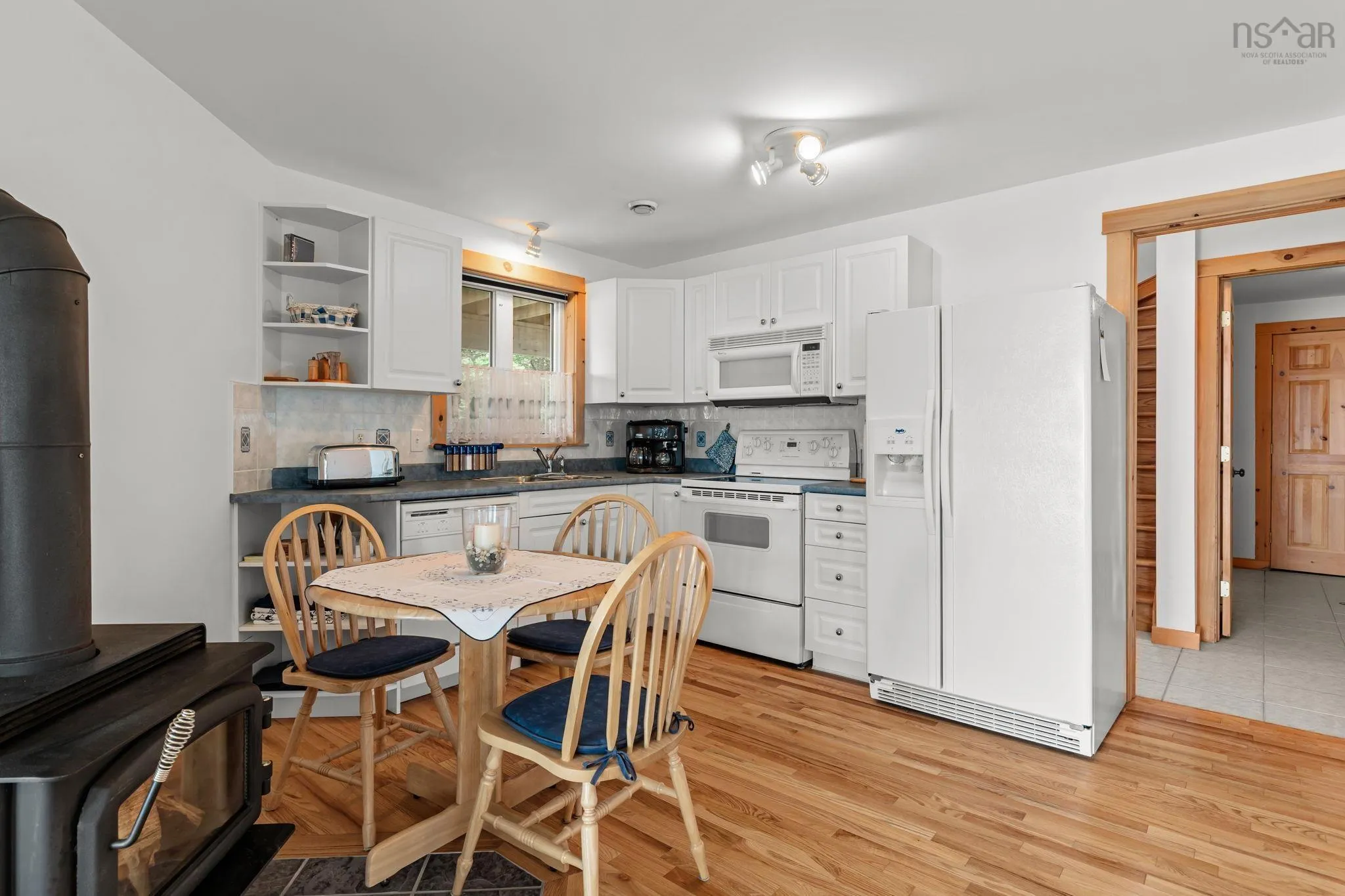 5 Black Point Drive, Blind Bay, NS B3Z 4C3, 3 Bedrooms Bedrooms, ,3 BathroomsBathrooms,Residential,For Sale,Black Point,202519163