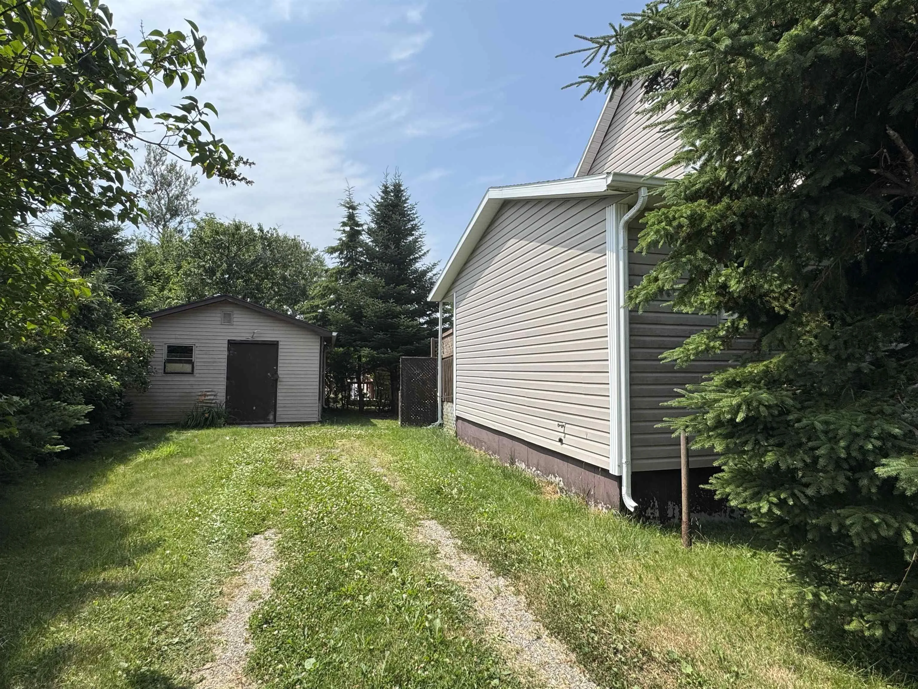233 Douglas Avenue, Glace Bay, NS B1A 1C2, 3 Bedrooms Bedrooms, ,2 BathroomsBathrooms,Residential,For Sale,Douglas,202519184