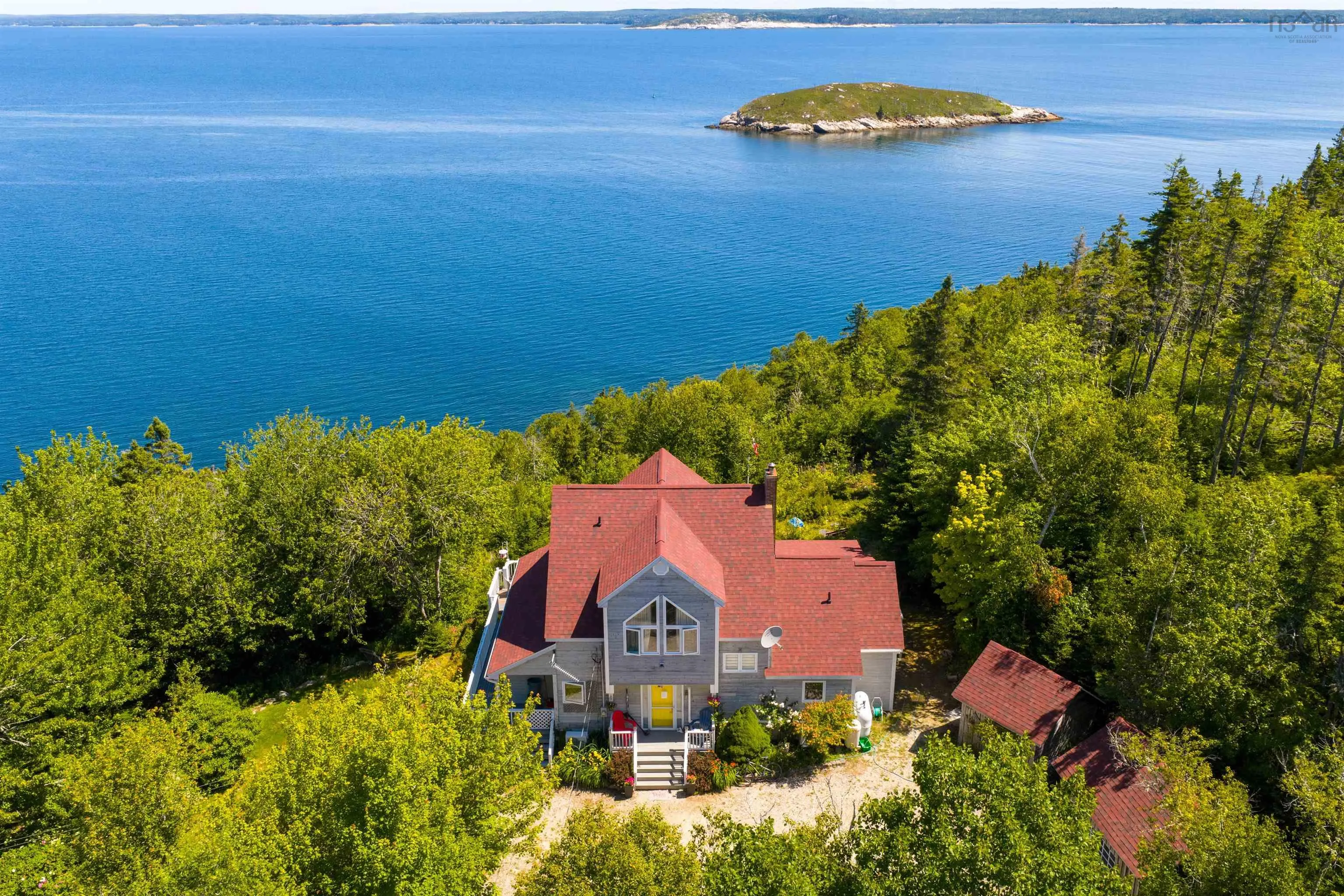 45 Southwest Cove Road, Northwest Cove, NS B0J 1T0, 3 Bedrooms Bedrooms, ,4 BathroomsBathrooms,Residential,For Sale,Southwest Cove,202519981