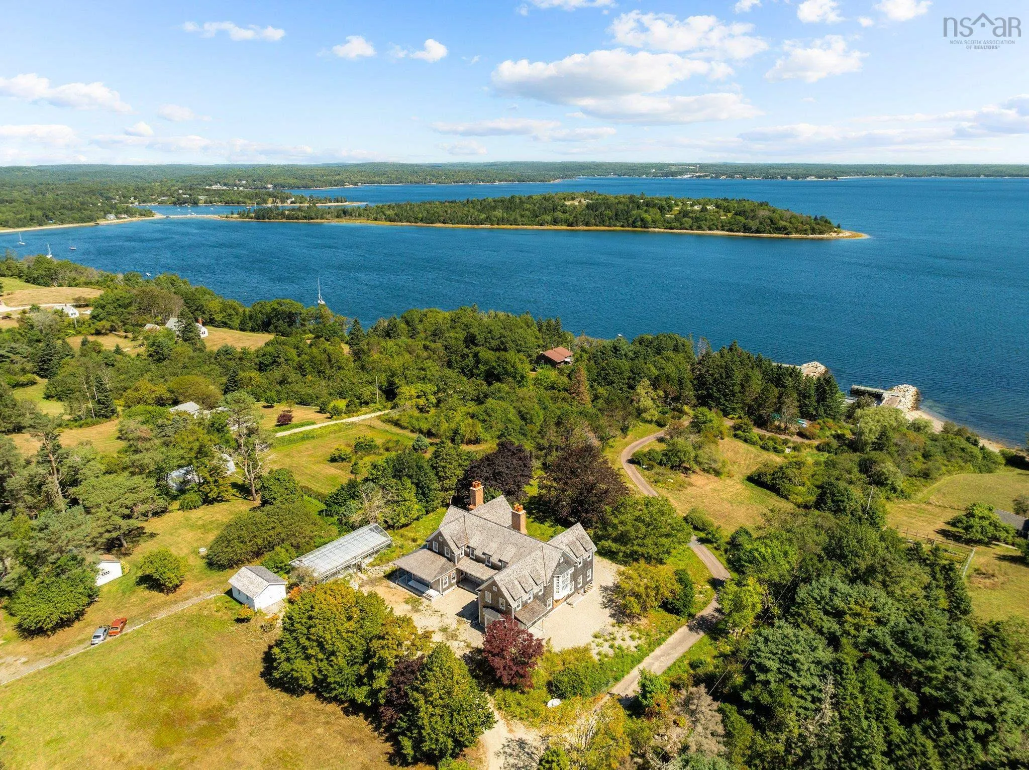 25 Chester Shore Drive, East Chester, NS B0J 1J0, 6 Bedrooms Bedrooms, ,7 BathroomsBathrooms,Residential,For Sale,Chester Shore,202501284