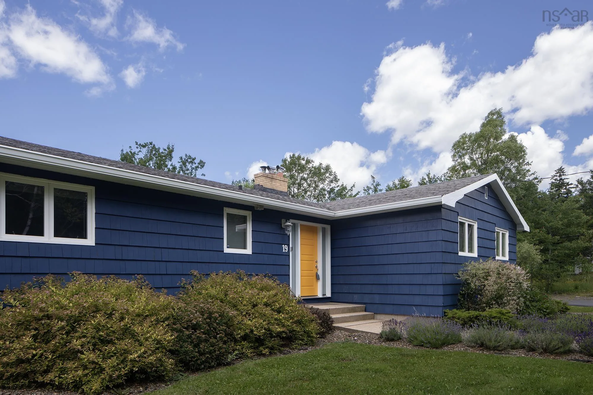 19 Francie Drive, Williamswood, NS B3V 1C1, 3 Bedrooms Bedrooms, ,2 BathroomsBathrooms,Residential,For Sale,Francie,202511457