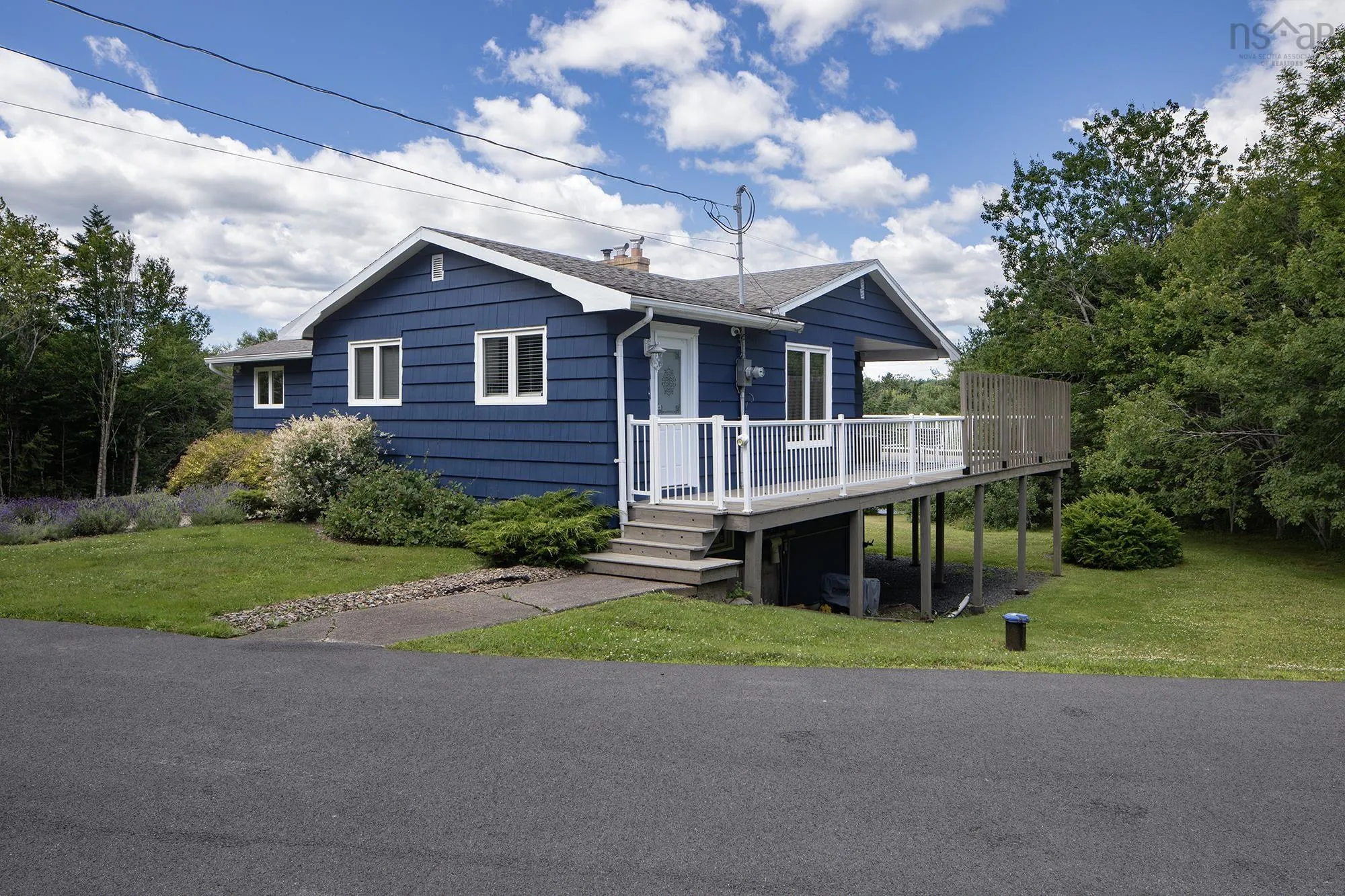 19 Francie Drive, Williamswood, NS B3V 1C1, 3 Bedrooms Bedrooms, ,2 BathroomsBathrooms,Residential,For Sale,Francie,202511457
