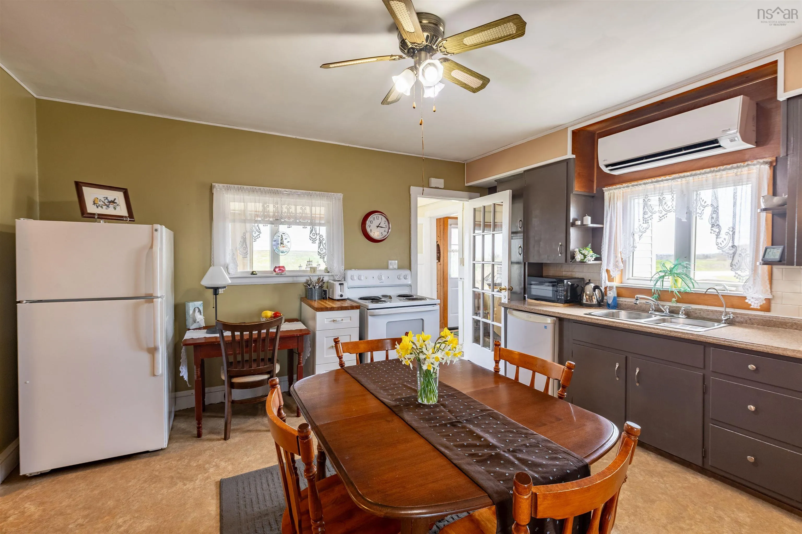 817 Main Shore Road, North Chegoggin Ns B5a 5h2, 4 Bedrooms Bedrooms, ,3 BathroomsBathrooms,Residential,For Sale,Main Shore,202510371