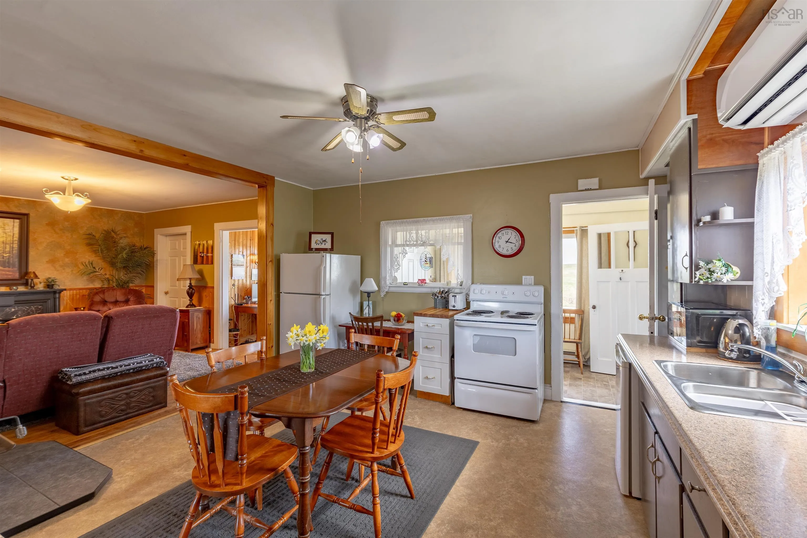 817 Main Shore Road, North Chegoggin Ns B5a 5h2, 4 Bedrooms Bedrooms, ,3 BathroomsBathrooms,Residential,For Sale,Main Shore,202510371
