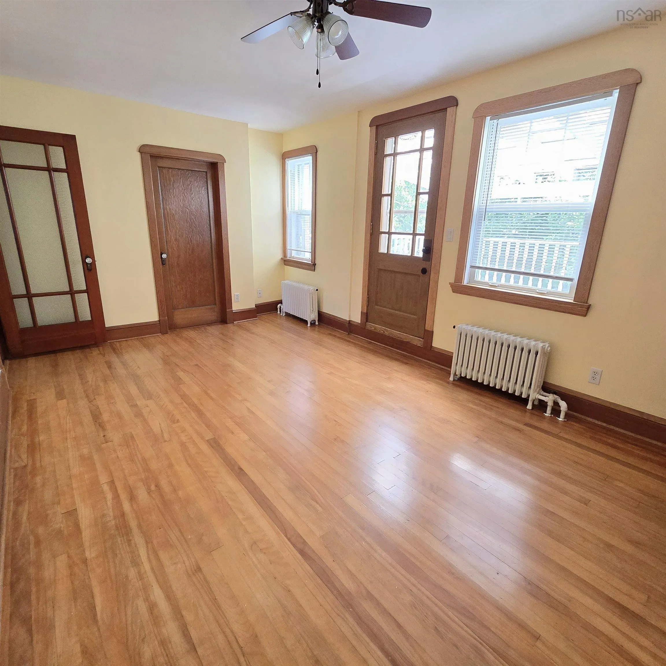 142 Shandwick Street, Sydney, NS B1P 4V6, 5 Bedrooms Bedrooms, ,3 BathroomsBathrooms,Residential,For Sale,Shandwick,202520651