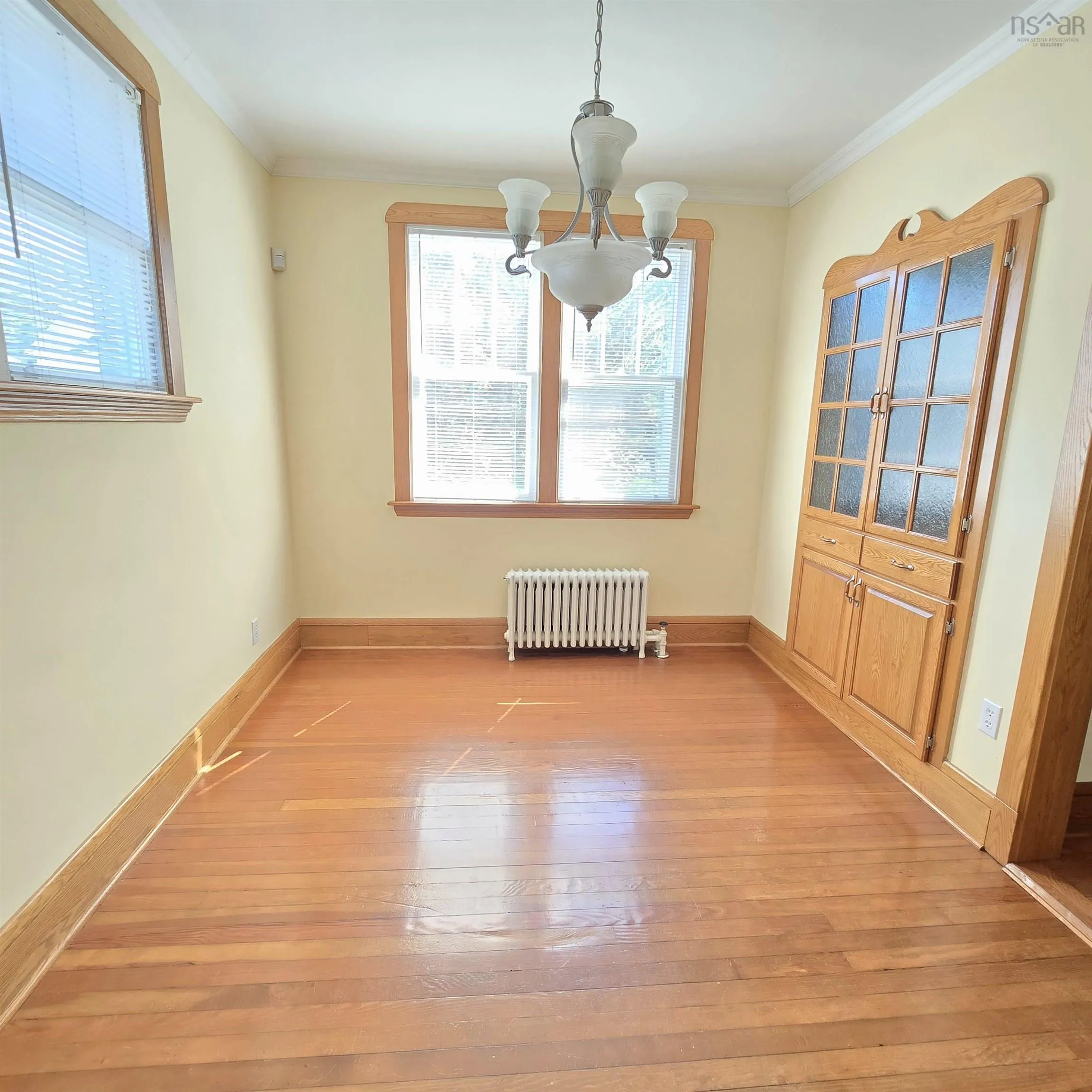 142 Shandwick Street, Sydney, NS B1P 4V6, 5 Bedrooms Bedrooms, ,3 BathroomsBathrooms,Residential,For Sale,Shandwick,202520651