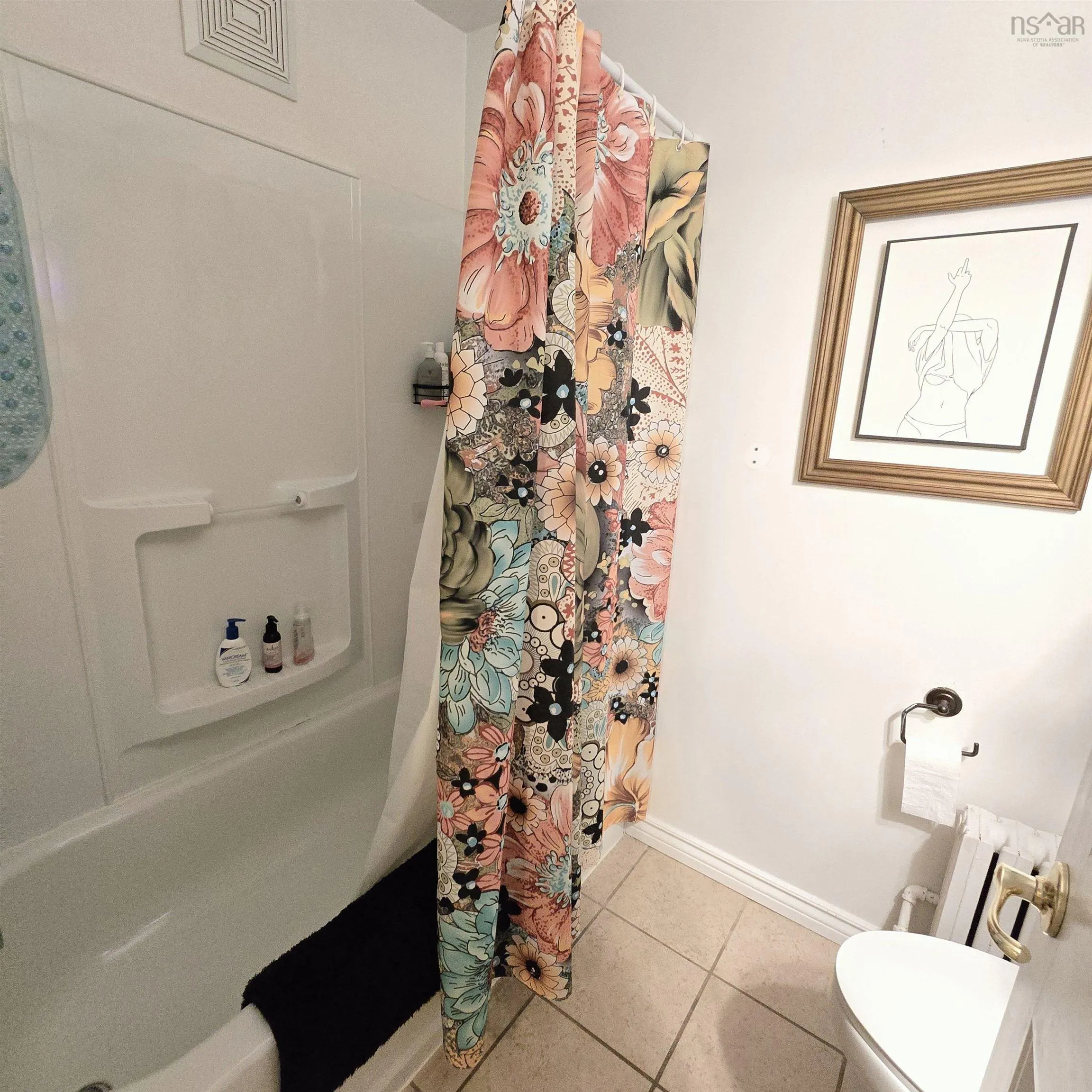 142 Shandwick Street, Sydney, NS B1P 4V6, 5 Bedrooms Bedrooms, ,3 BathroomsBathrooms,Residential,For Sale,Shandwick,202520651