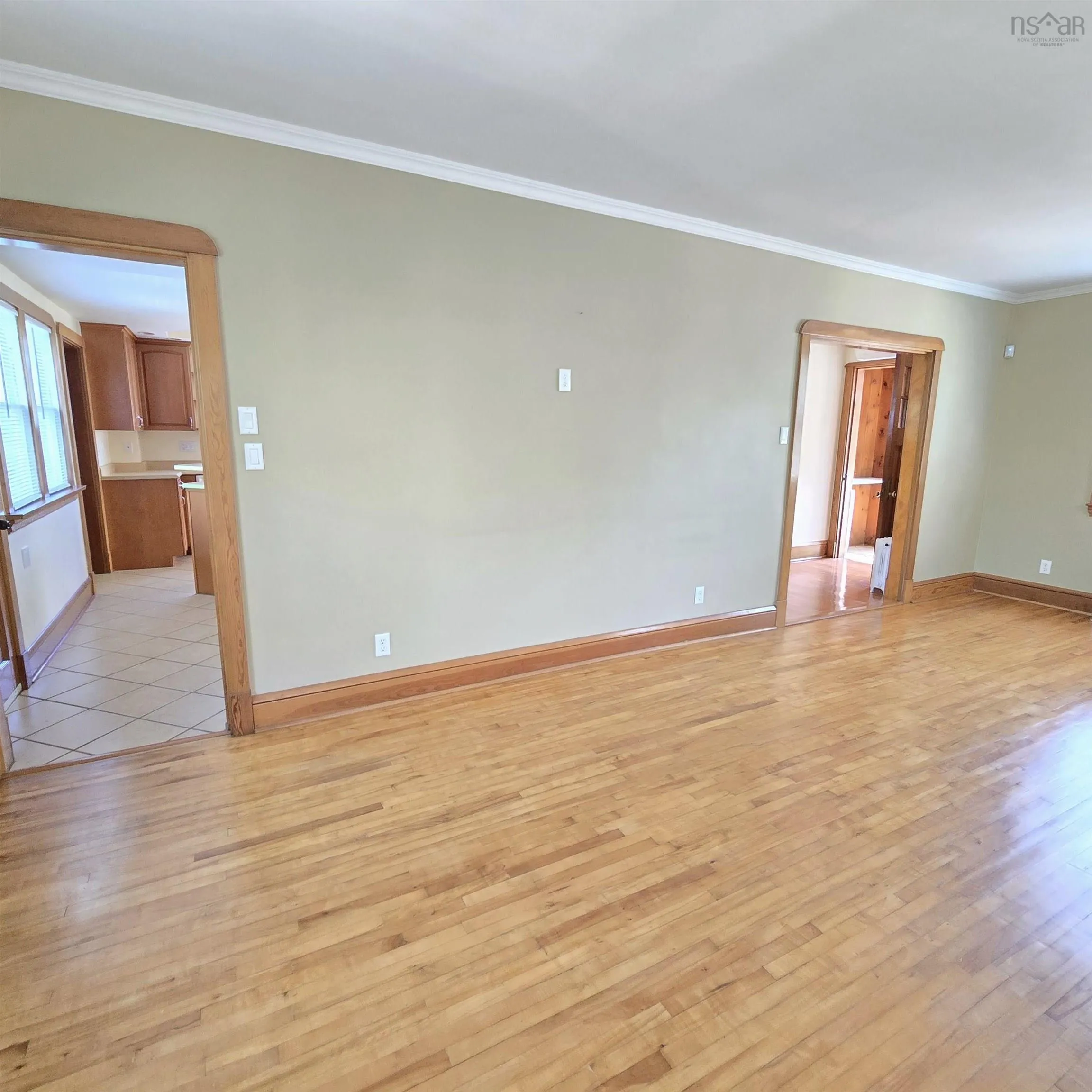 142 Shandwick Street, Sydney, NS B1P 4V6, 5 Bedrooms Bedrooms, ,3 BathroomsBathrooms,Residential,For Sale,Shandwick,202520651