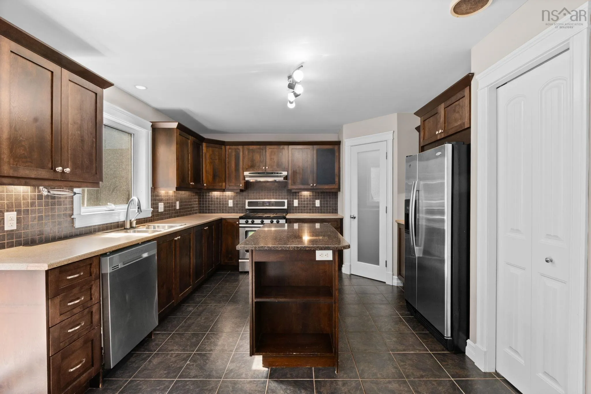 36 Viridian Drive, Dartmouth, NS B3A 0B7, 3 Bedrooms Bedrooms, ,4 BathroomsBathrooms,Residential,For Sale,Viridian,202524847