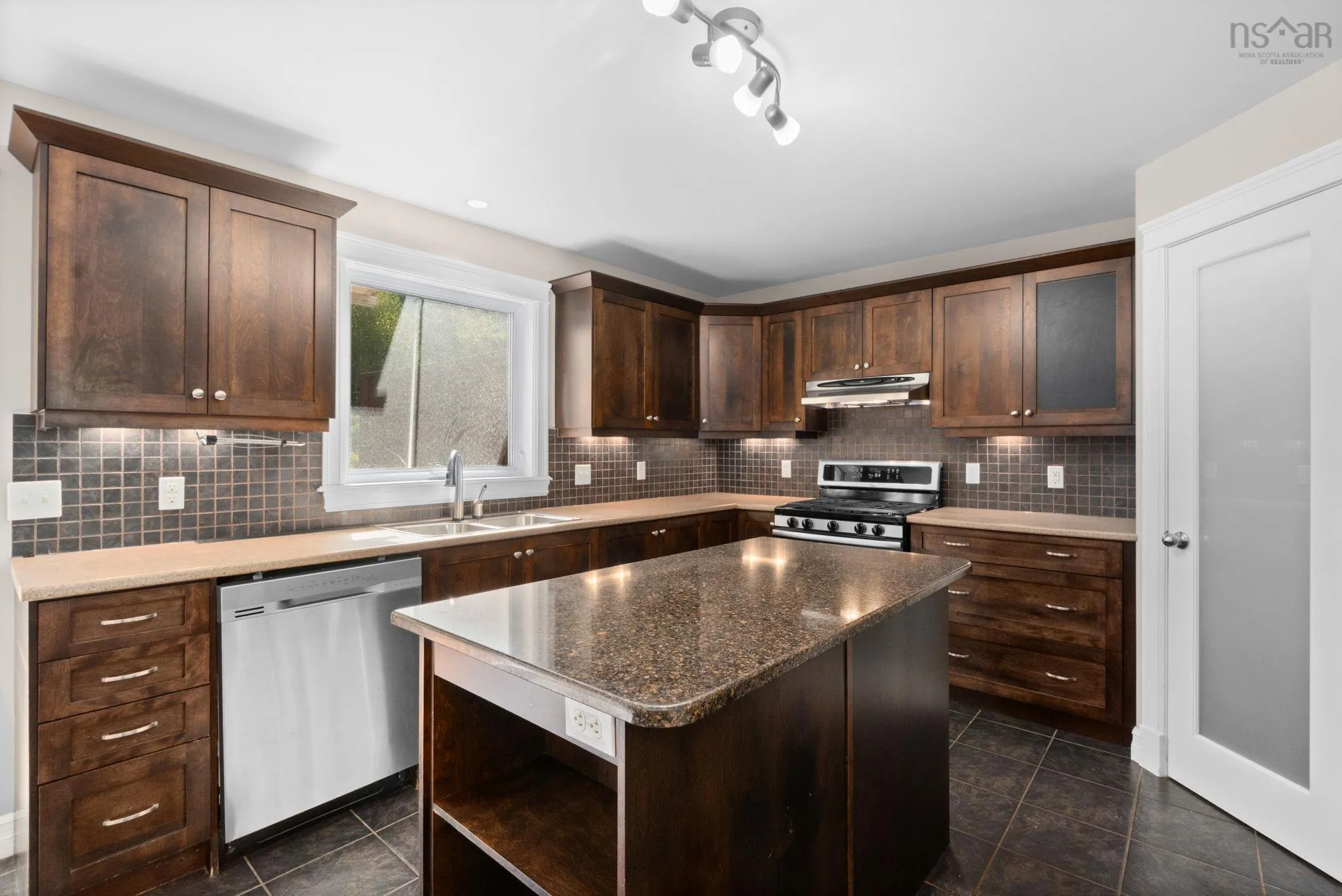 36 Viridian Drive, Dartmouth, NS B3A 0B7, 3 Bedrooms Bedrooms, ,4 BathroomsBathrooms,Residential,For Sale,Viridian,202524847