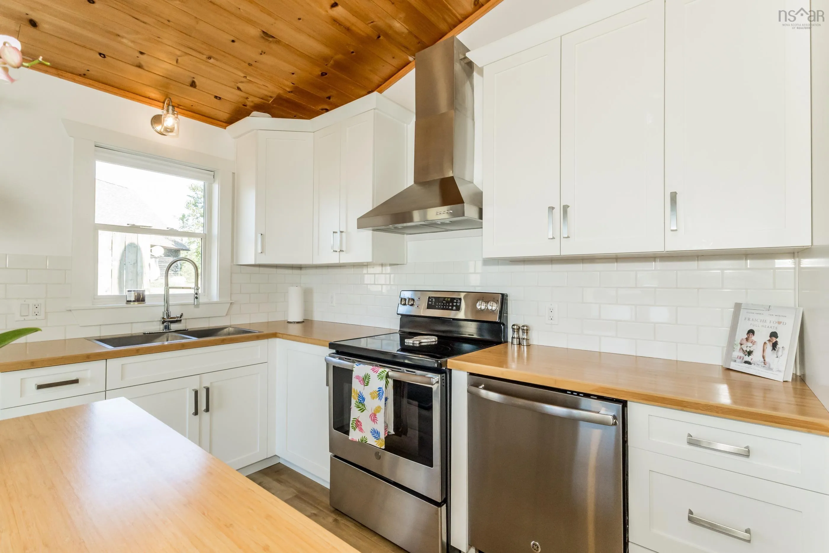 1462 North River Road, Aylesford Lake, NS B0P 1C0, 2 Bedrooms Bedrooms, ,1 BathroomBathrooms,Residential,For Sale,North River,202519310