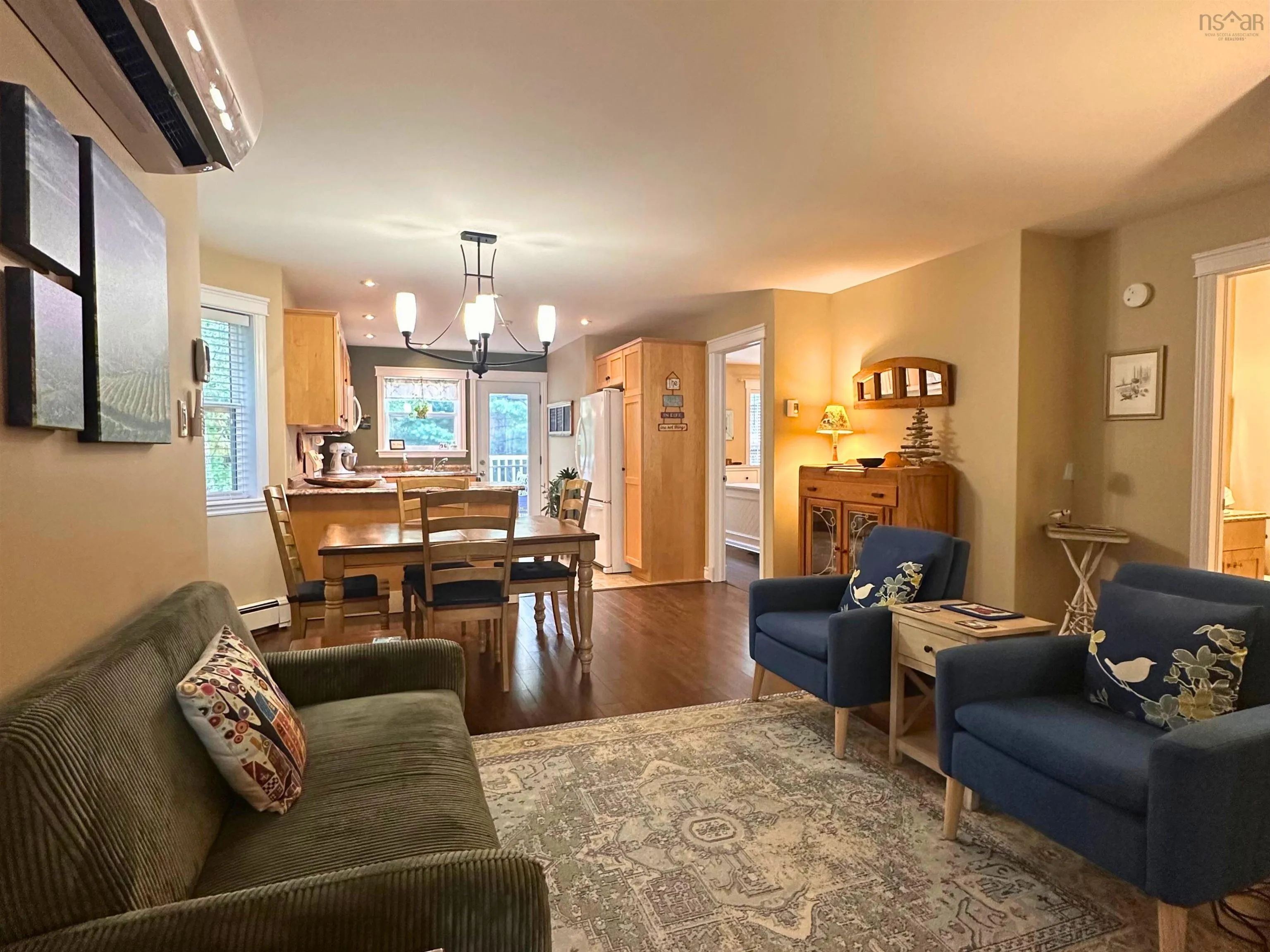 96 Etna Street, Bridgewater, NS B4V 8Z4, 3 Bedrooms Bedrooms, ,3 BathroomsBathrooms,Residential,For Sale,Etna,202521934