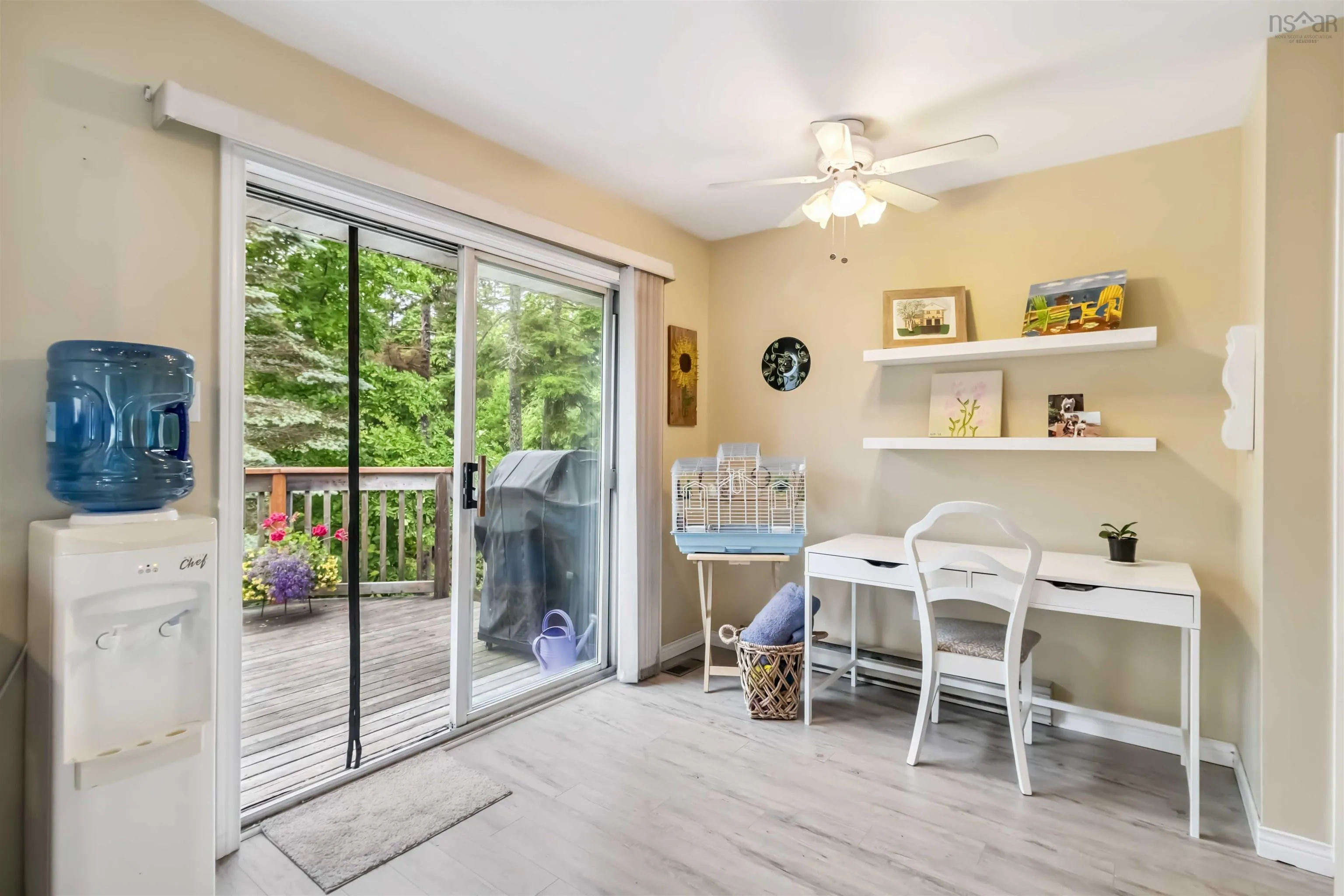 10 Crystal Drive, Bedford, NS B4A 3R4, 4 Bedrooms Bedrooms, ,3 BathroomsBathrooms,Residential,For Sale,Crystal,202516209
