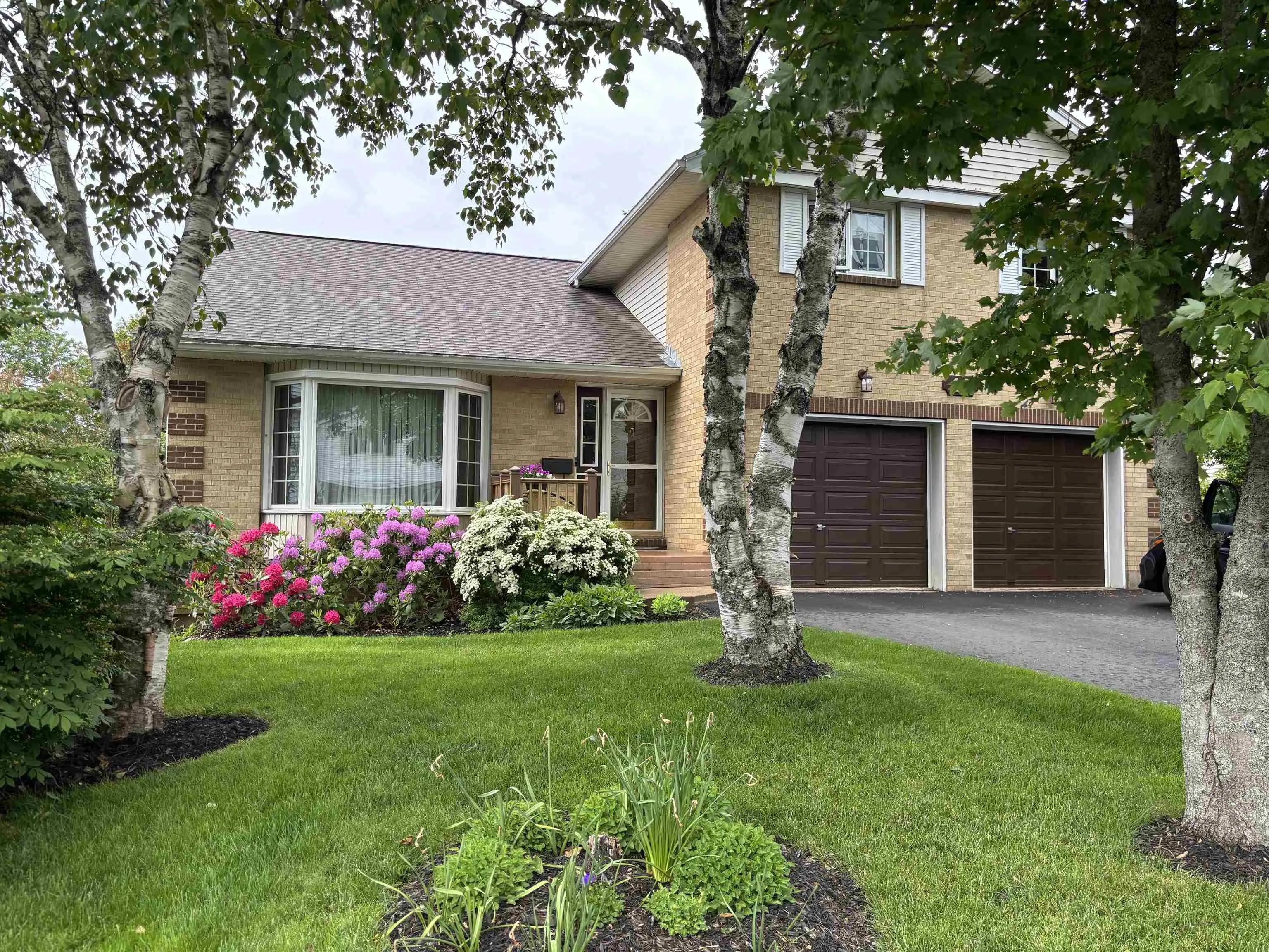 10 Crystal Drive, Bedford, NS B4A 3R4, 4 Bedrooms Bedrooms, ,3 BathroomsBathrooms,Residential,For Sale,Crystal,202516209
