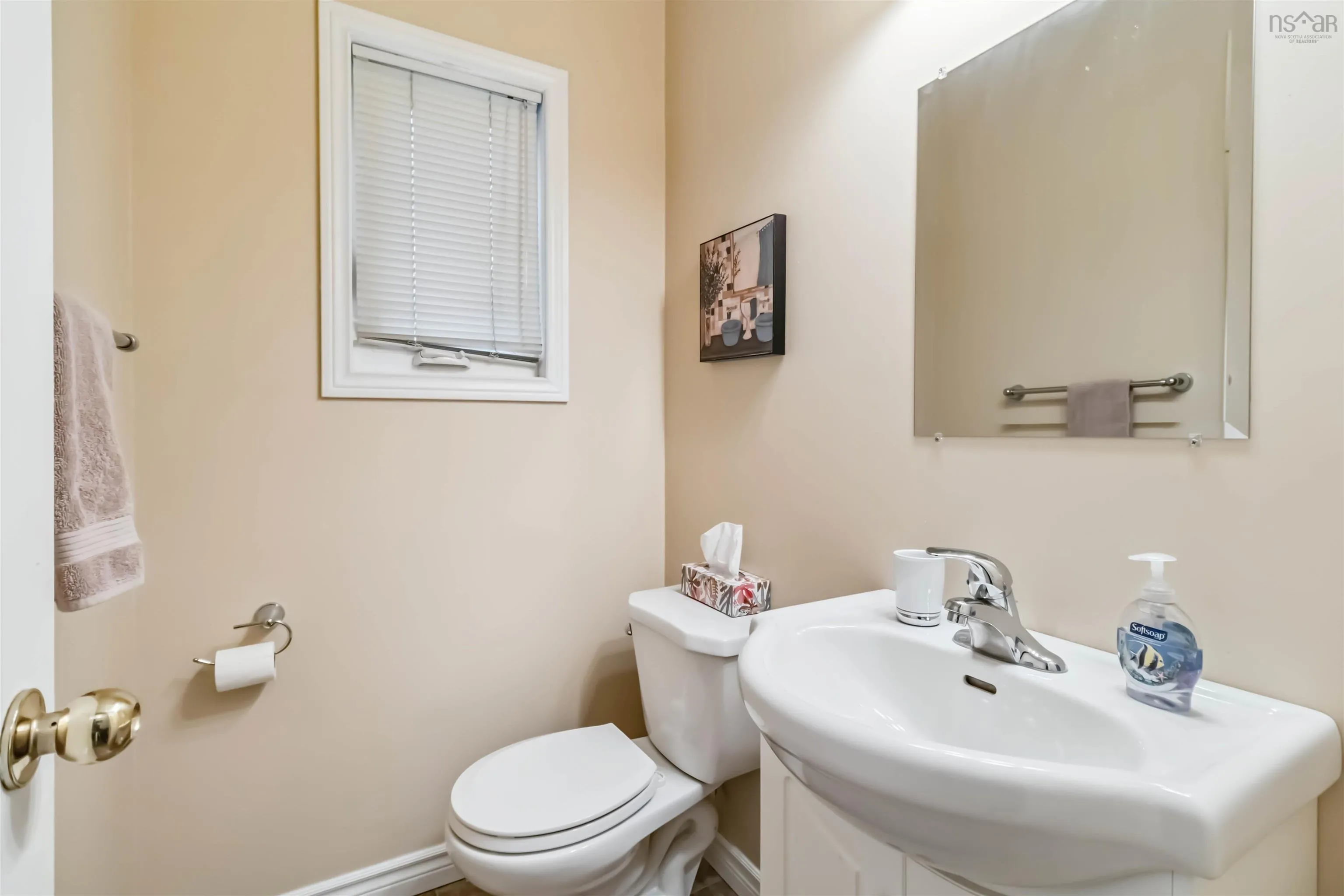 10 Crystal Drive, Bedford, NS B4A 3R4, 4 Bedrooms Bedrooms, ,3 BathroomsBathrooms,Residential,For Sale,Crystal,202516209