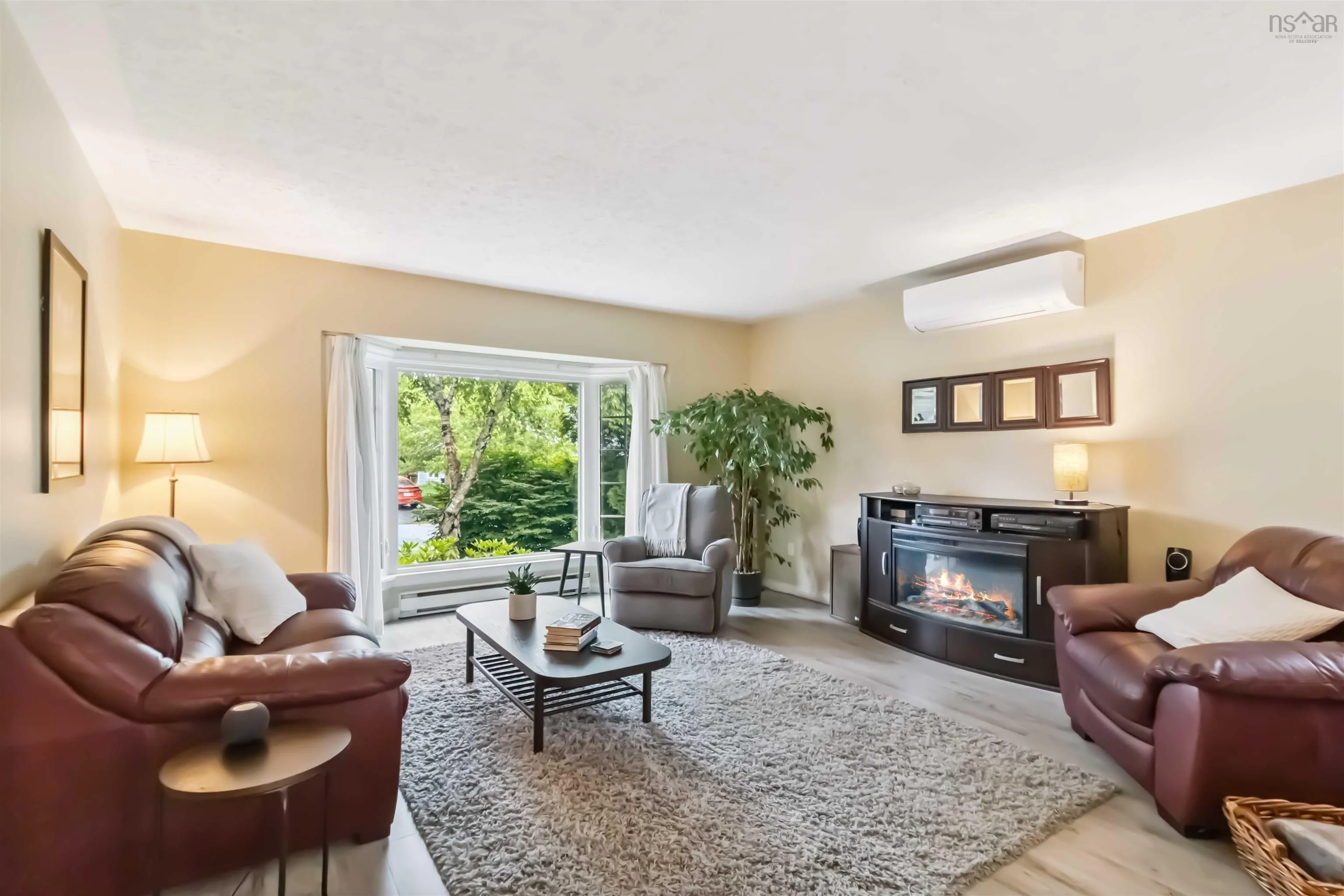 10 Crystal Drive, Bedford, NS B4A 3R4, 4 Bedrooms Bedrooms, ,3 BathroomsBathrooms,Residential,For Sale,Crystal,202516209