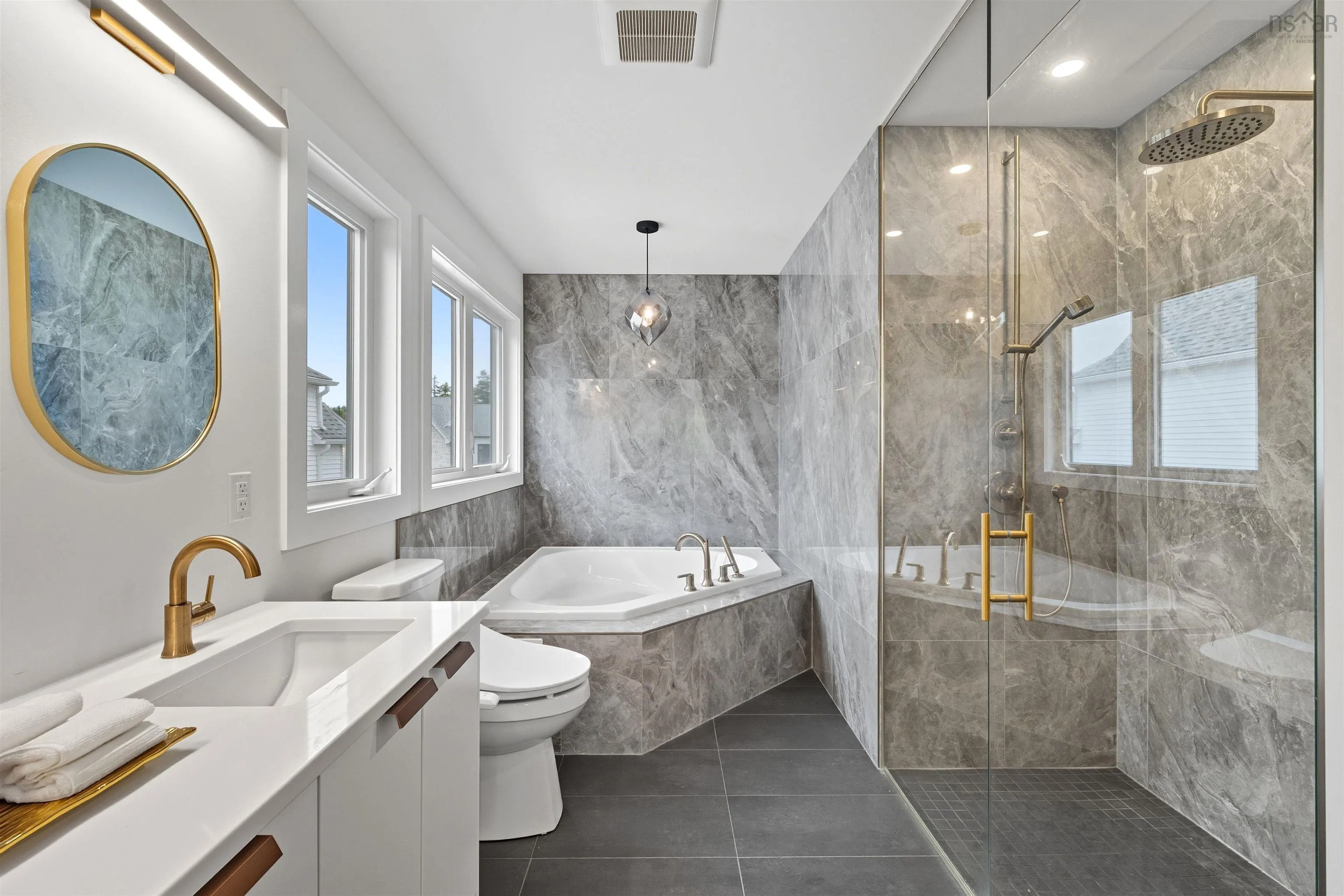 89 Cairnstone Lane, Bedford, NS B4B 2G5, 5 Bedrooms Bedrooms, ,6 BathroomsBathrooms,Residential,For Sale,Cairnstone,202524655