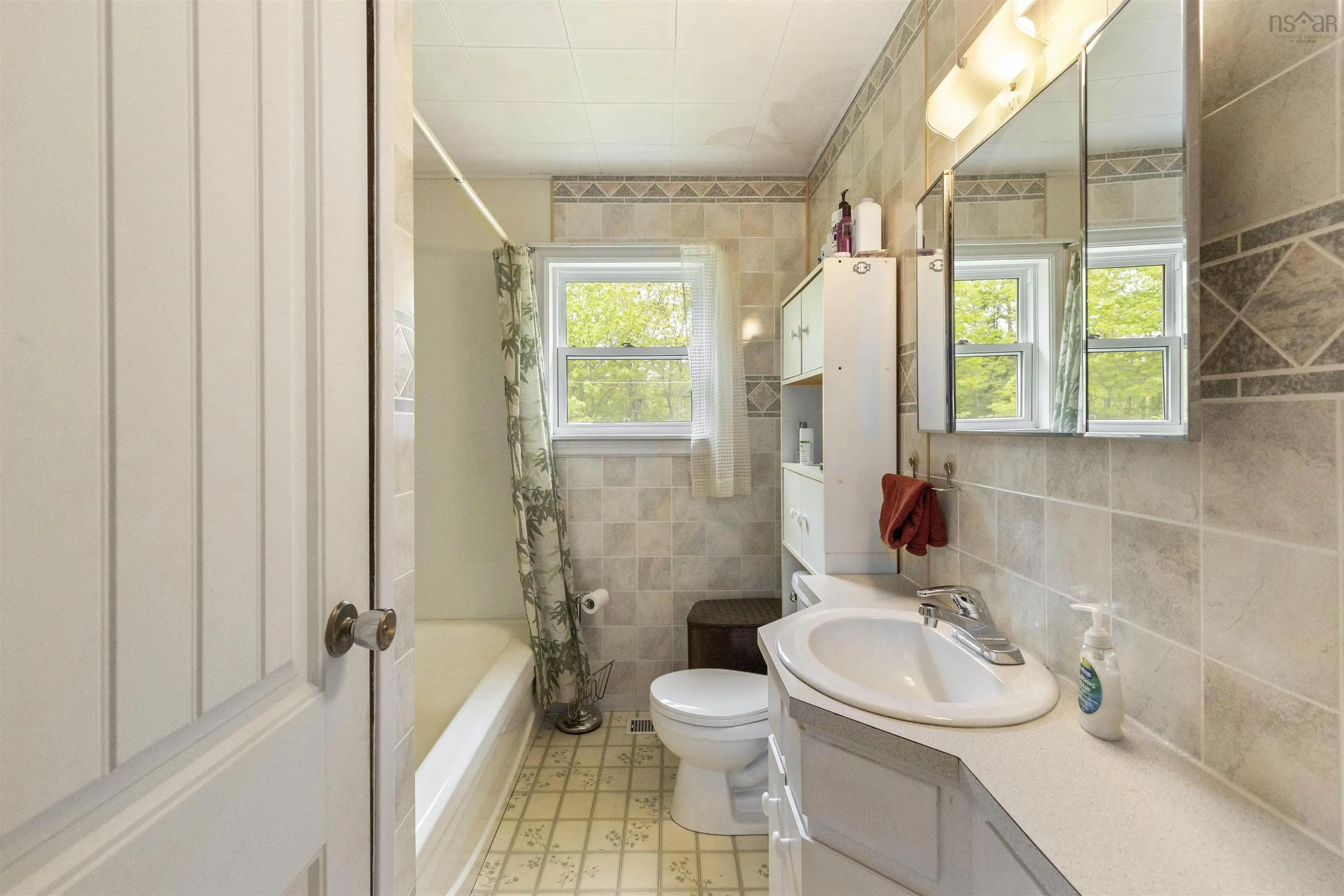 115 School Road, Blockhouse, NS B0J 1E0, 3 Bedrooms Bedrooms, ,2 BathroomsBathrooms,Residential,For Sale,School,202513559