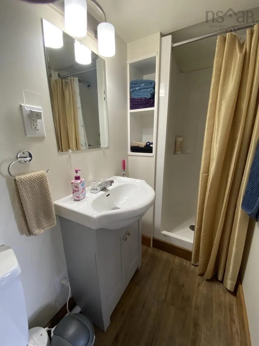15319 Cabot Trail, Chéticamp, NS B0E 1H0, 4 Bedrooms Bedrooms, ,3 BathroomsBathrooms,Residential,For Sale,Cabot,202513018