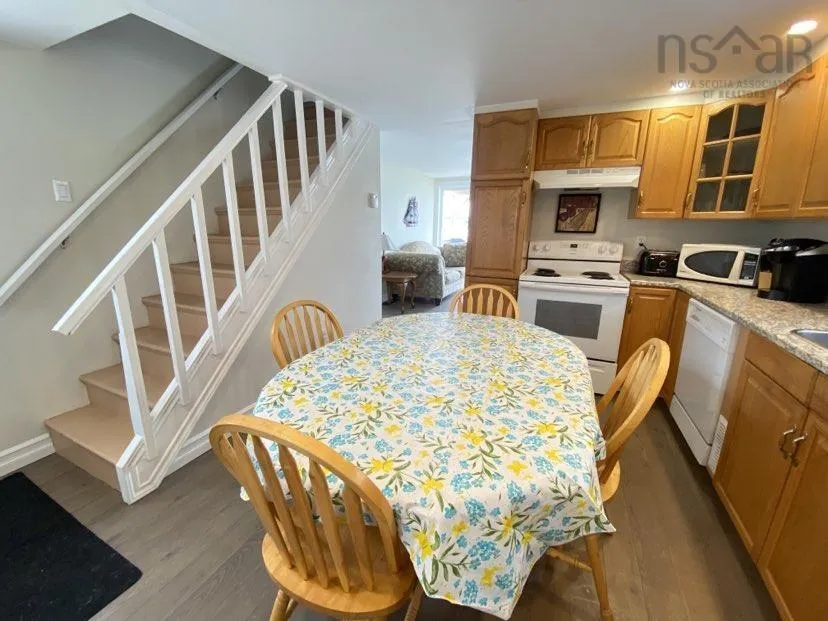 15319 Cabot Trail, Chéticamp, NS B0E 1H0, 4 Bedrooms Bedrooms, ,3 BathroomsBathrooms,Residential,For Sale,Cabot,202513018