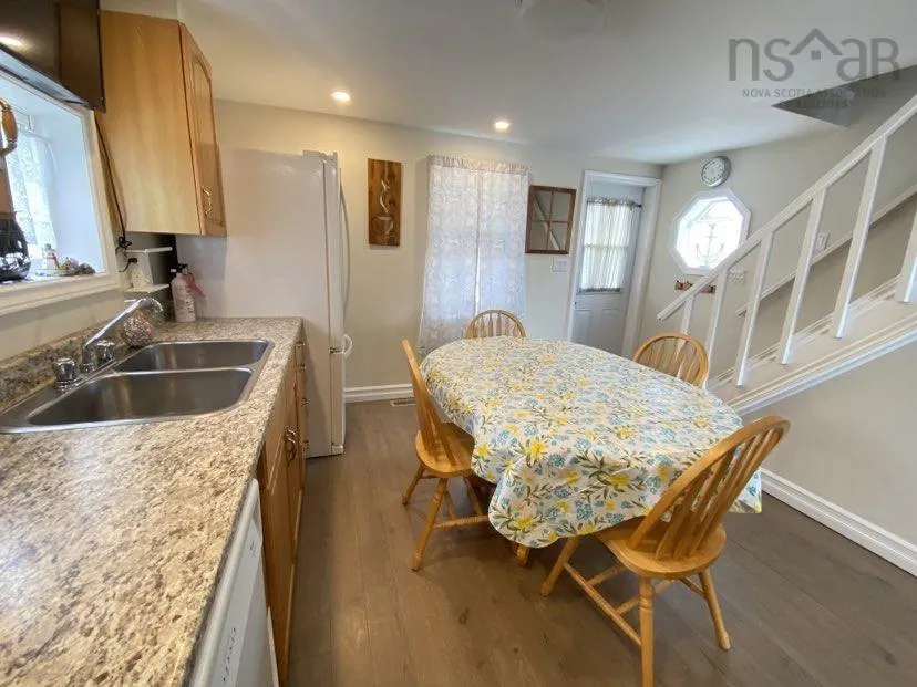 15319 Cabot Trail, Chéticamp, NS B0E 1H0, 4 Bedrooms Bedrooms, ,3 BathroomsBathrooms,Residential,For Sale,Cabot,202513018