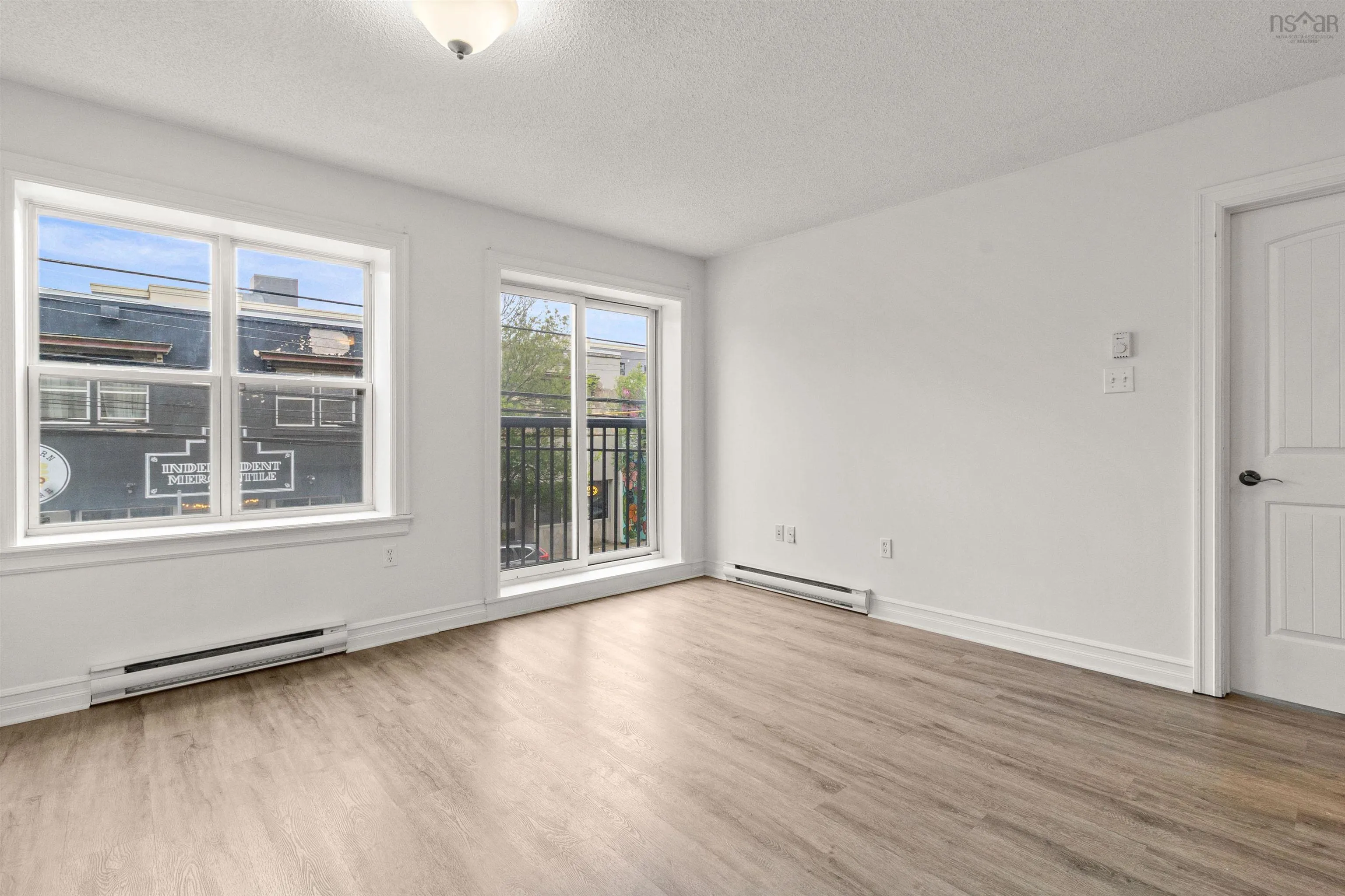 204-5505 Falkland Street, Halifax, NS B3K 0C3, 1 Bedroom Bedrooms, ,1 BathroomBathrooms,Residential,For Sale,Falkland,202517920
