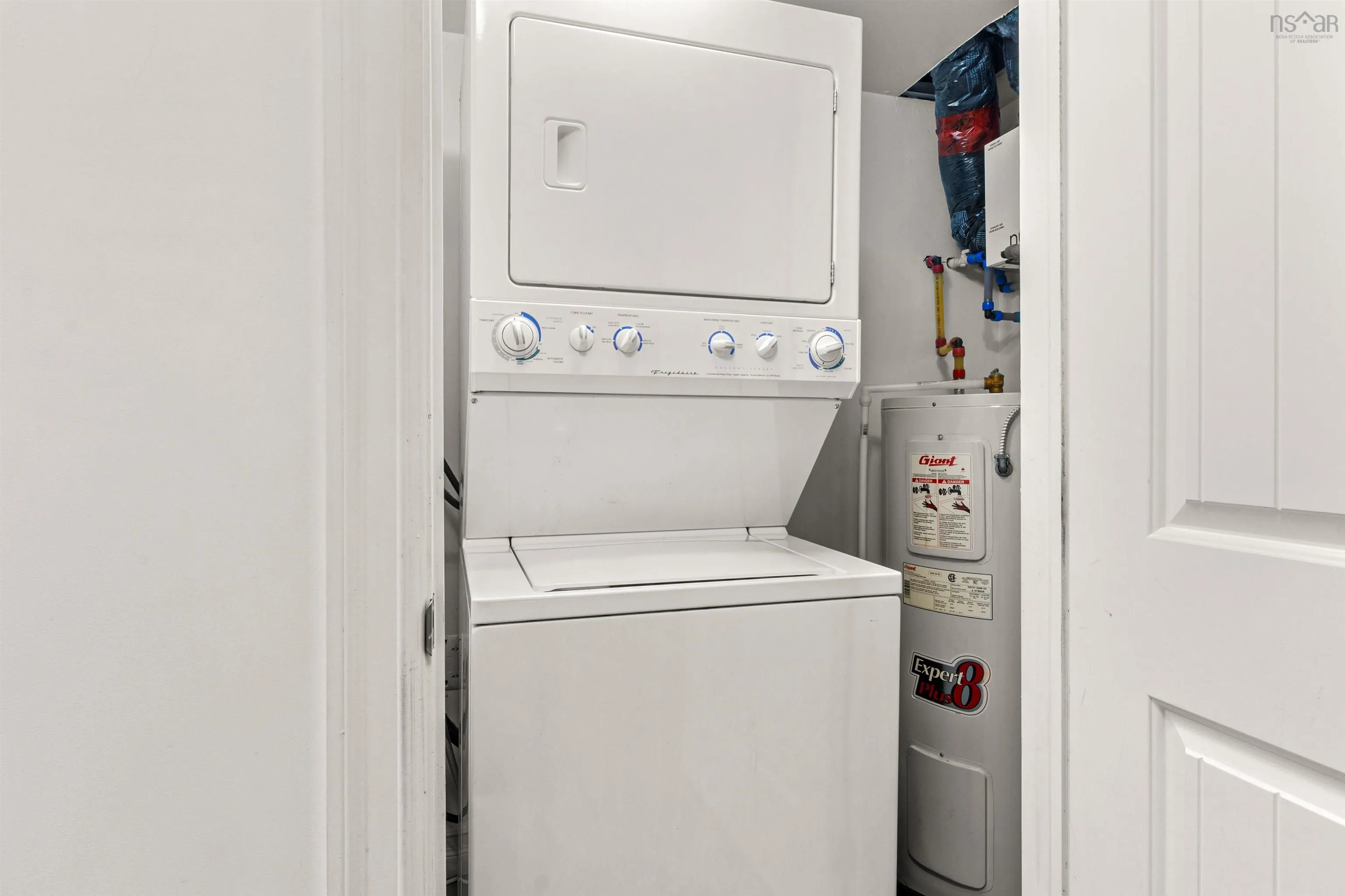 204-5505 Falkland Street, Halifax, NS B3K 0C3, 1 Bedroom Bedrooms, ,1 BathroomBathrooms,Residential,For Sale,Falkland,202517920