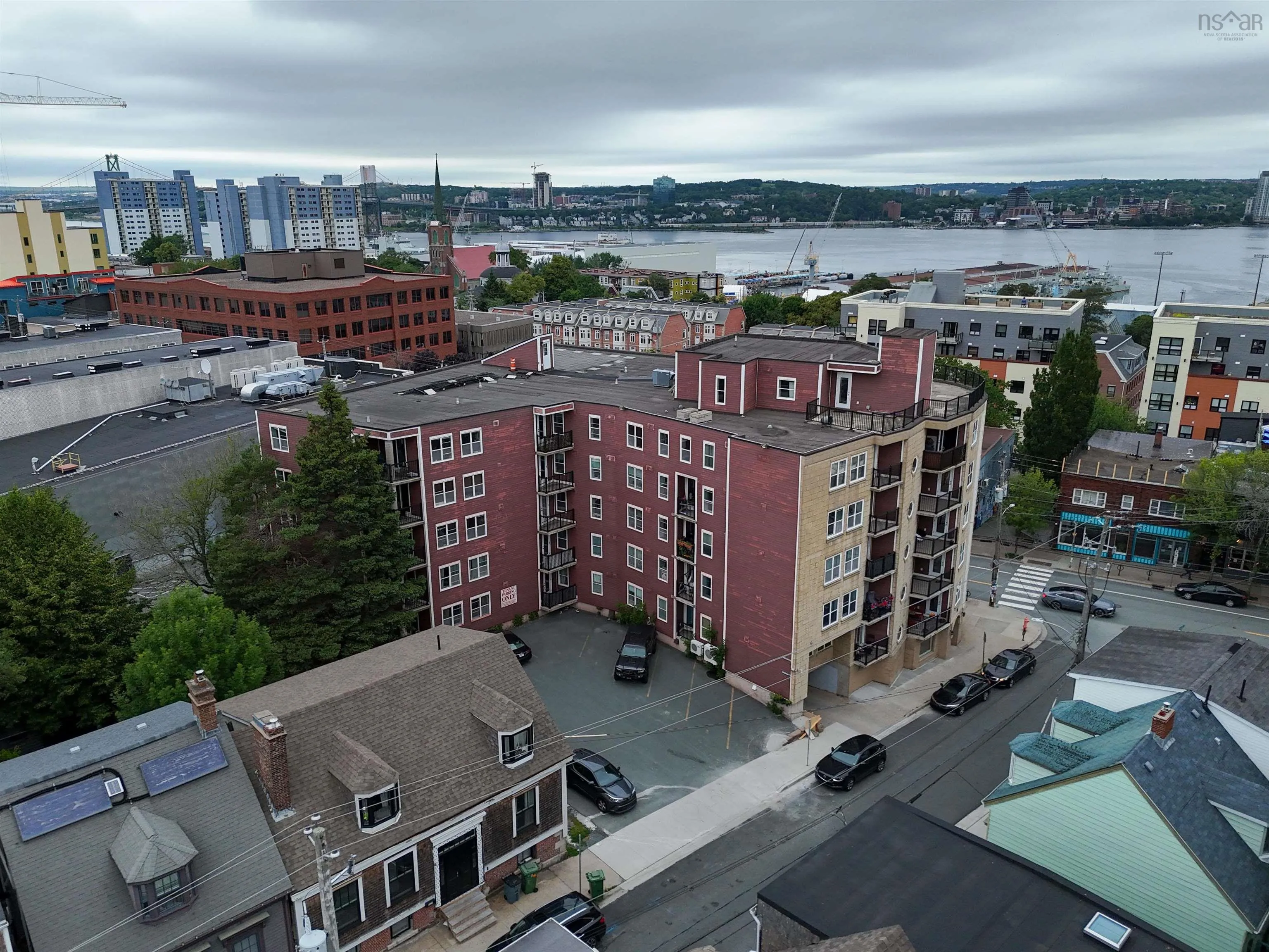 204-5505 Falkland Street, Halifax, NS B3K 0C3, 1 Bedroom Bedrooms, ,1 BathroomBathrooms,Residential,For Sale,Falkland,202517920