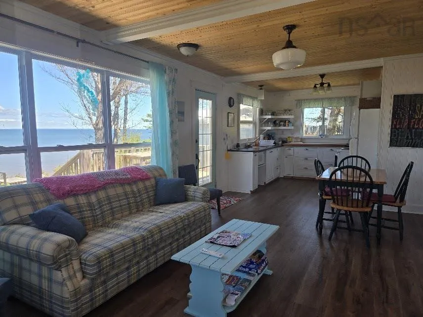 99 Red Cliff Drive, Seafoam Ns B0k 1n0, 3 Bedrooms Bedrooms, ,1 BathroomBathrooms,Residential,For Sale,Red Cliff,202504991
