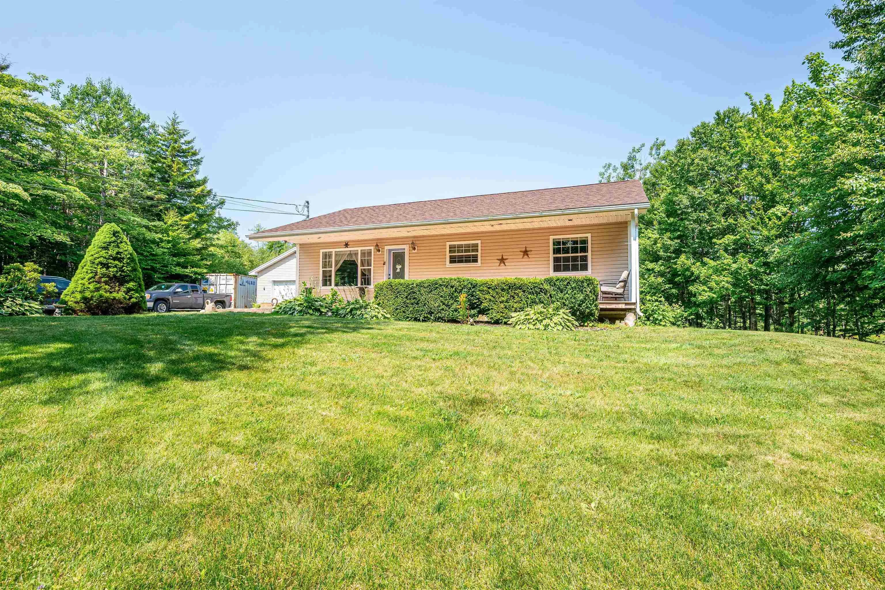 35 Snowberry Court, Middle Sackville, NS B4E 3H6, 3 Bedrooms Bedrooms, ,3 BathroomsBathrooms,Residential,For Sale,Snowberry,202517907