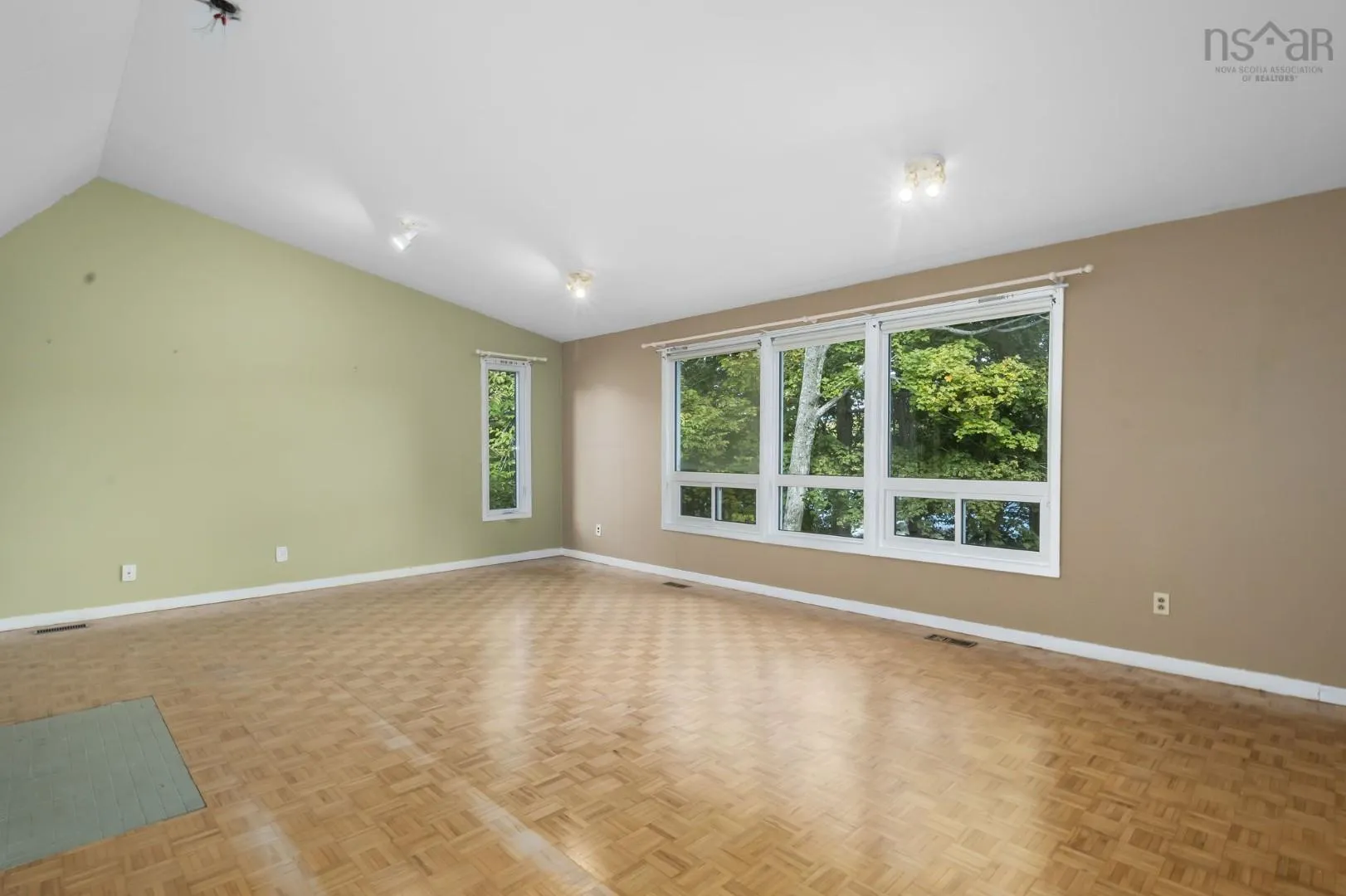 21 Wildwood Boulevard, Dartmouth, NS B2W 2L7, 5 Bedrooms Bedrooms, ,3 BathroomsBathrooms,Residential,For Sale,Wildwood,202525619