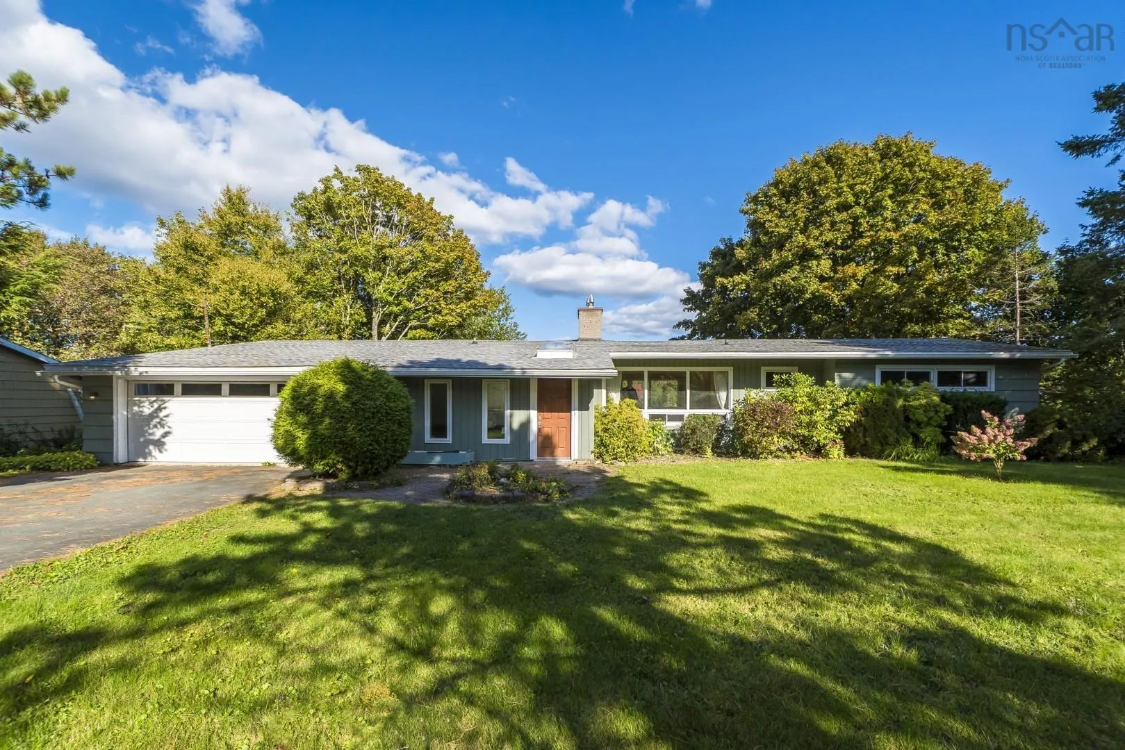 21 Wildwood Boulevard, Dartmouth, NS B2W 2L7, 5 Bedrooms Bedrooms, ,3 BathroomsBathrooms,Residential,For Sale,Wildwood,202525619