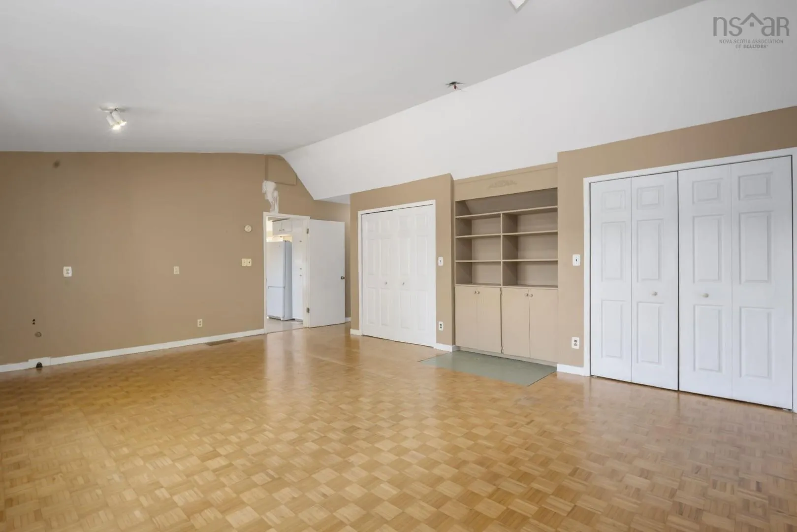 21 Wildwood Boulevard, Dartmouth, NS B2W 2L7, 5 Bedrooms Bedrooms, ,3 BathroomsBathrooms,Residential,For Sale,Wildwood,202525619