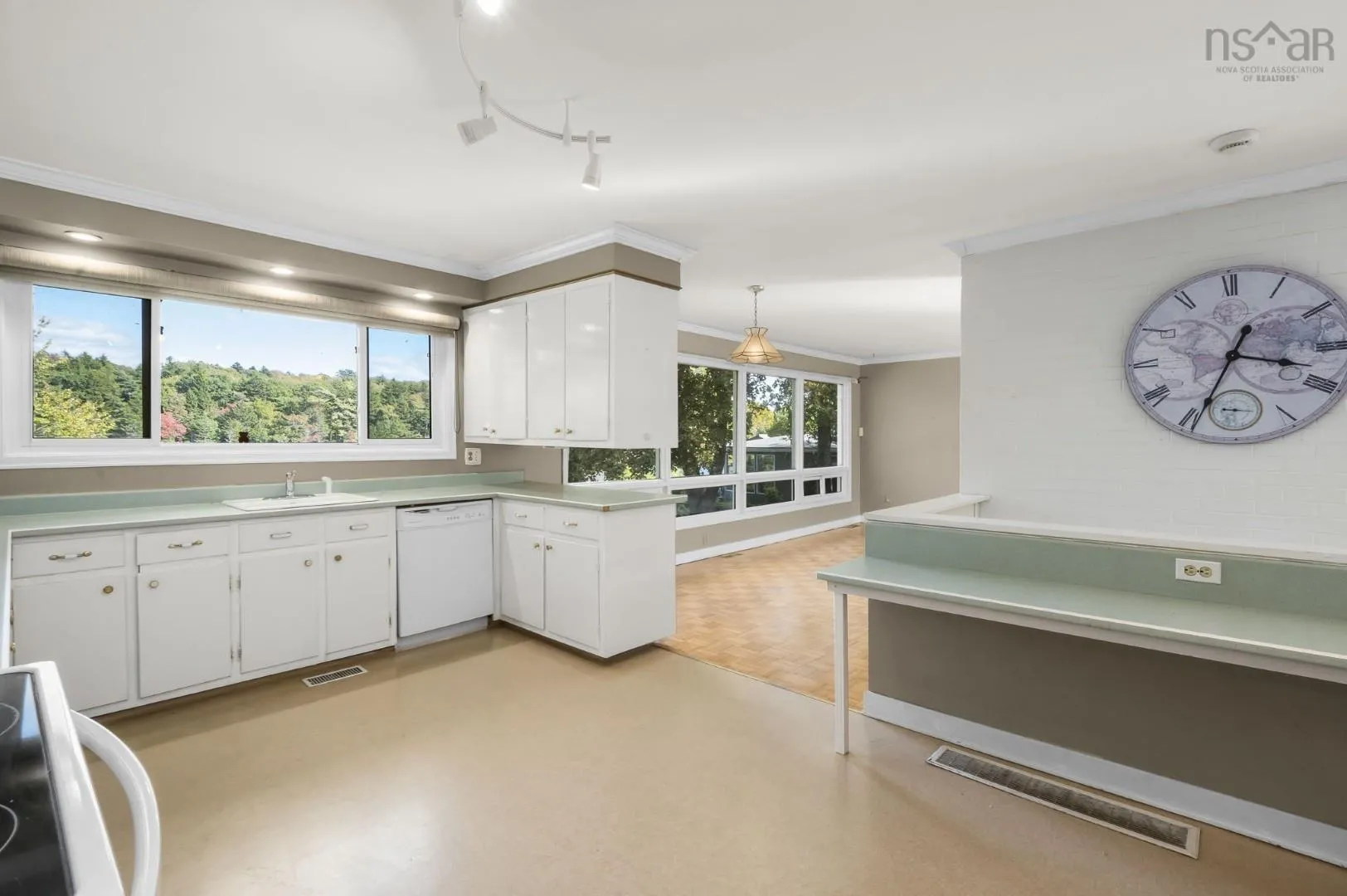 21 Wildwood Boulevard, Dartmouth, NS B2W 2L7, 5 Bedrooms Bedrooms, ,3 BathroomsBathrooms,Residential,For Sale,Wildwood,202525619