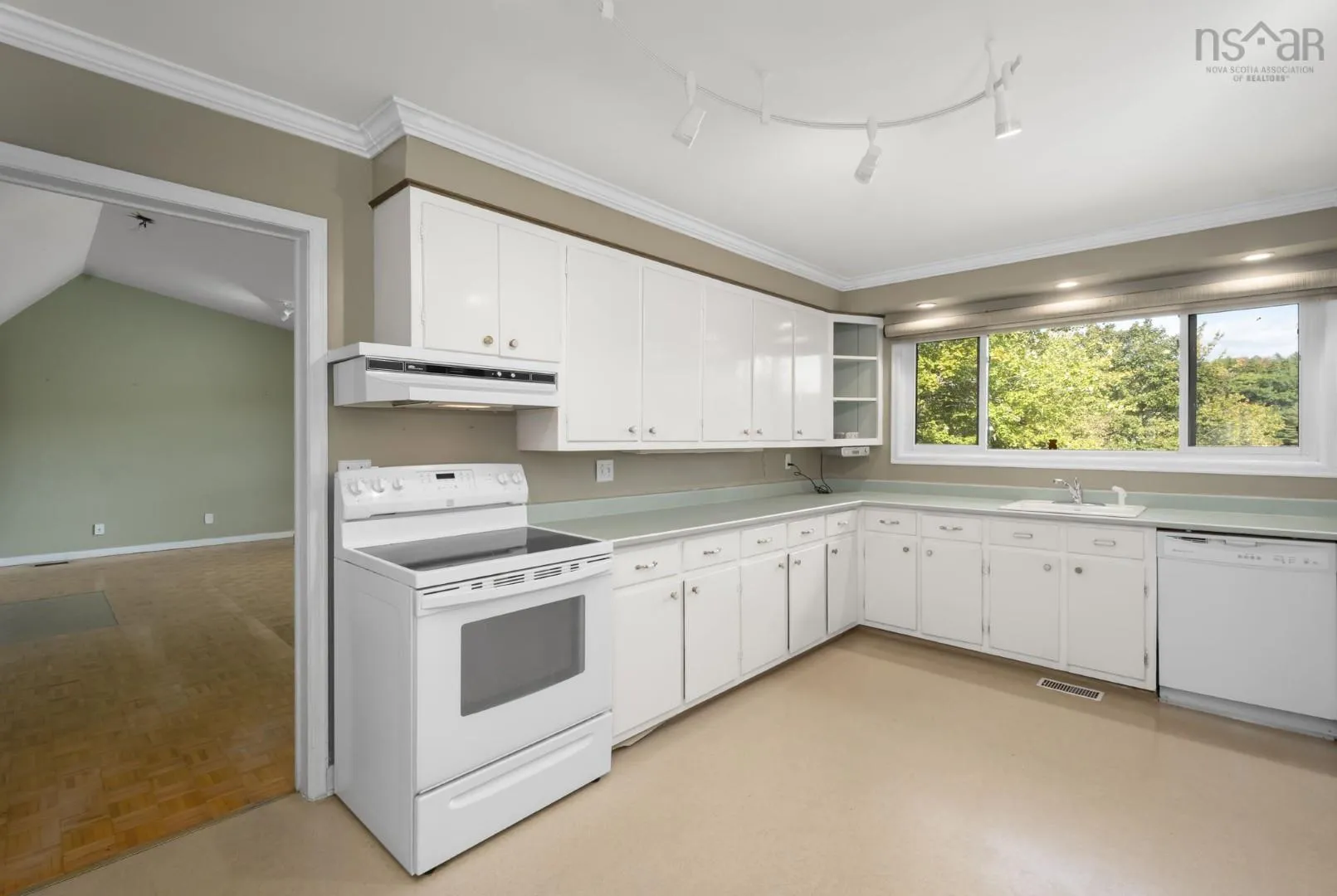 21 Wildwood Boulevard, Dartmouth, NS B2W 2L7, 5 Bedrooms Bedrooms, ,3 BathroomsBathrooms,Residential,For Sale,Wildwood,202525619