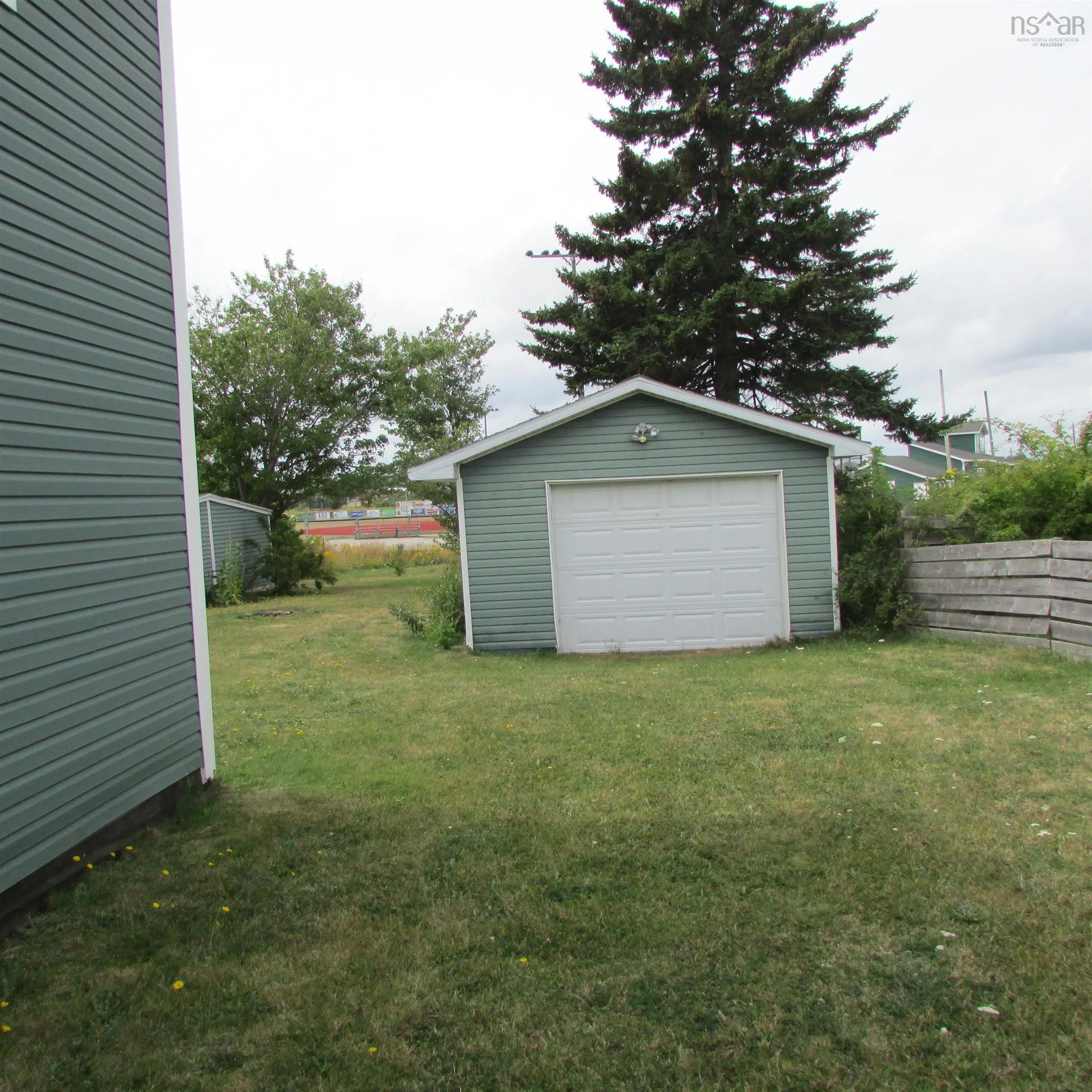 40 Crescent Street, Sydney Mines, NS B1V 2P3, 2 Bedrooms Bedrooms, ,1 BathroomBathrooms,Residential,For Sale,Crescent,202521574