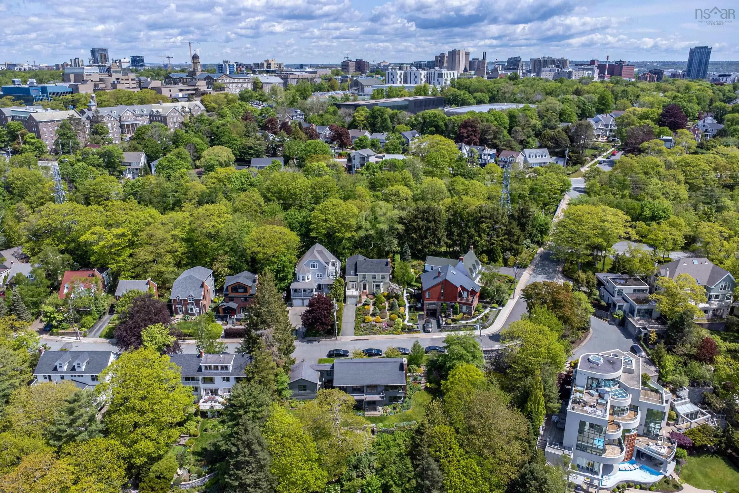 1111 Rockcliffe Street, Halifax, NS B3H 3Y7, 4 Bedrooms Bedrooms, ,4 BathroomsBathrooms,Residential,For Sale,Rockcliffe,202517596