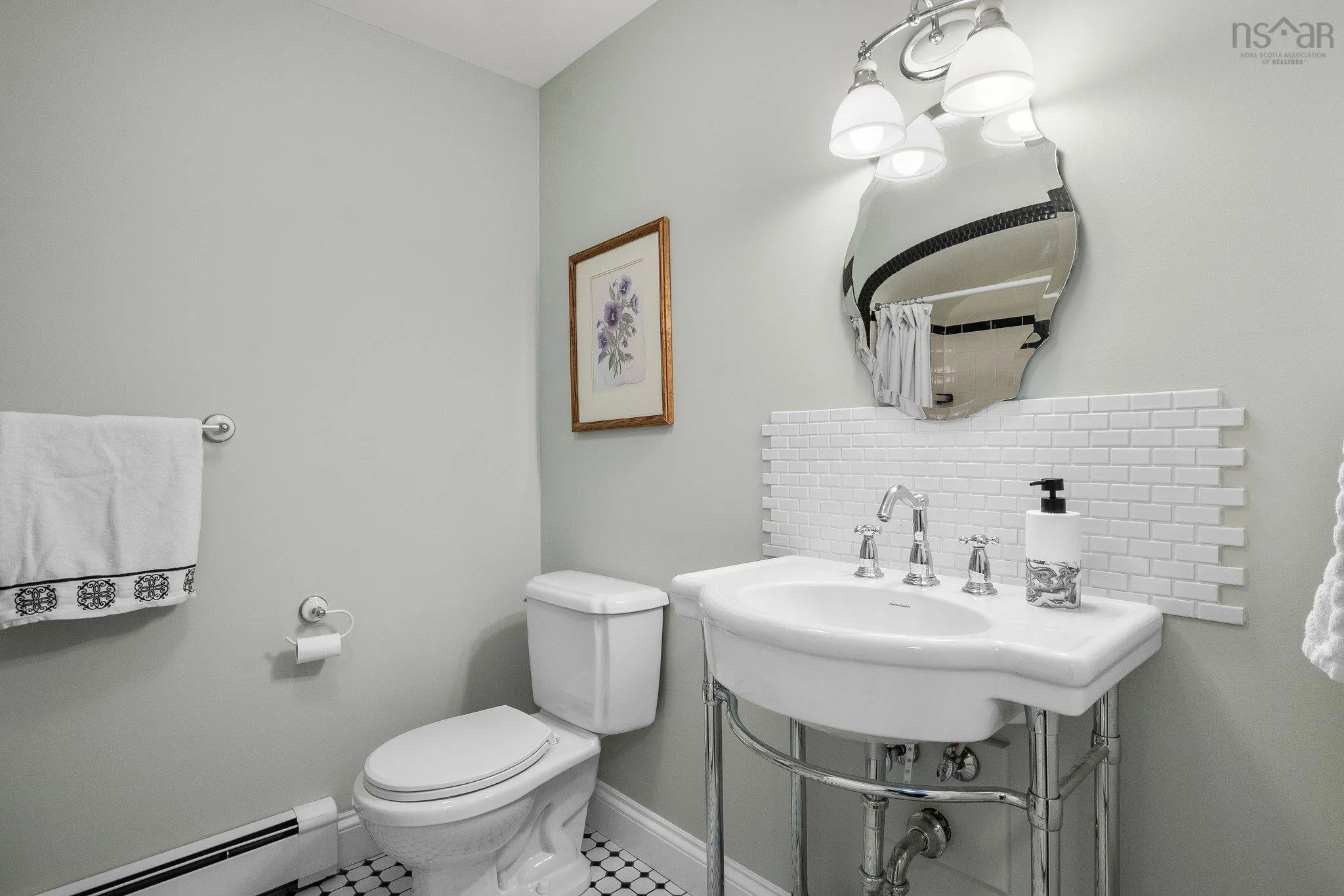 1111 Rockcliffe Street, Halifax, NS B3H 3Y7, 4 Bedrooms Bedrooms, ,4 BathroomsBathrooms,Residential,For Sale,Rockcliffe,202517596