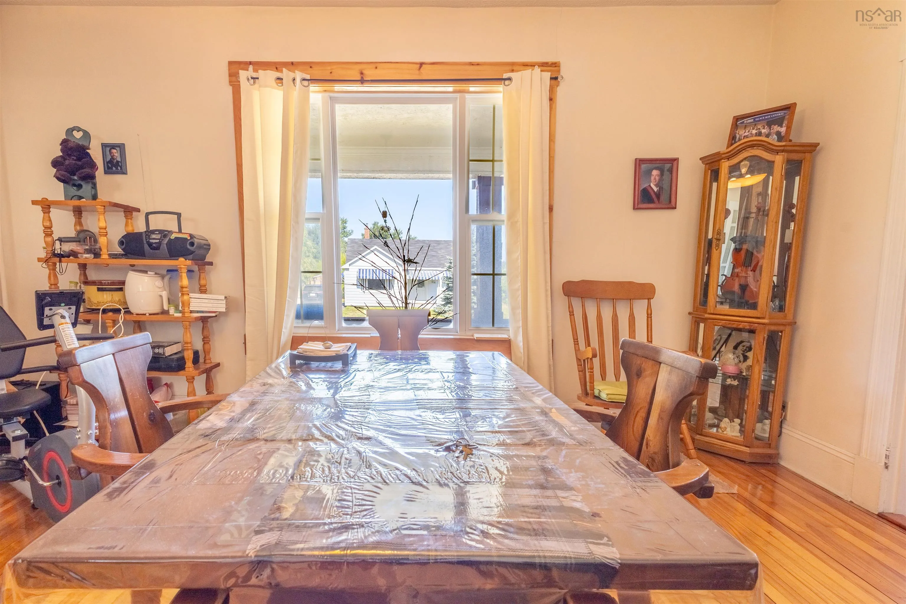 279 King Edward Street, Glace Bay, NS B1A 3W2, 4 Bedrooms Bedrooms, ,2 BathroomsBathrooms,Residential,For Sale,King Edward,202521683