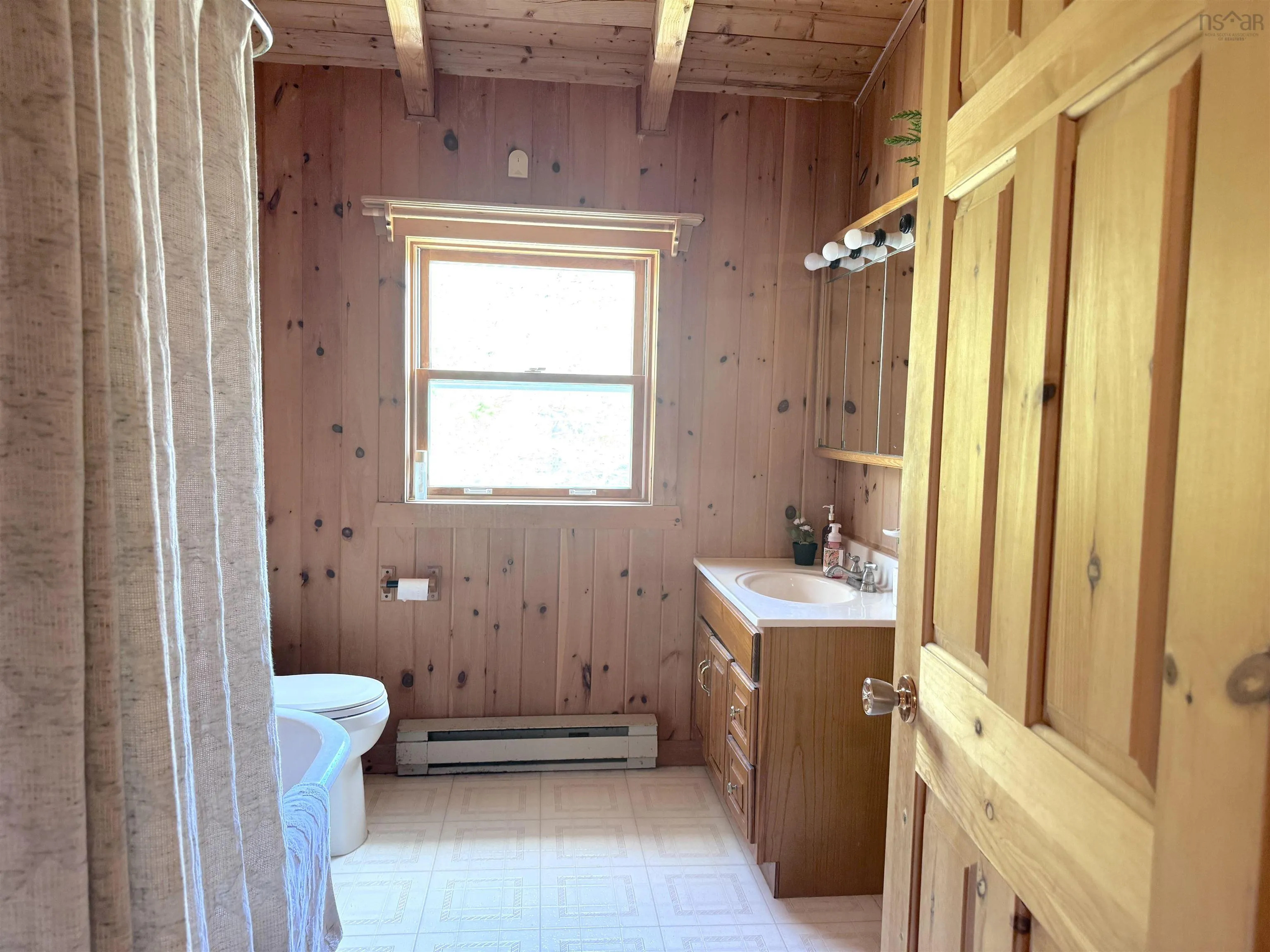215 Helmuts Lane, Cleveland, NS B0E 1J0, 4 Bedrooms Bedrooms, ,3 BathroomsBathrooms,Residential,For Sale,Helmuts,202511602