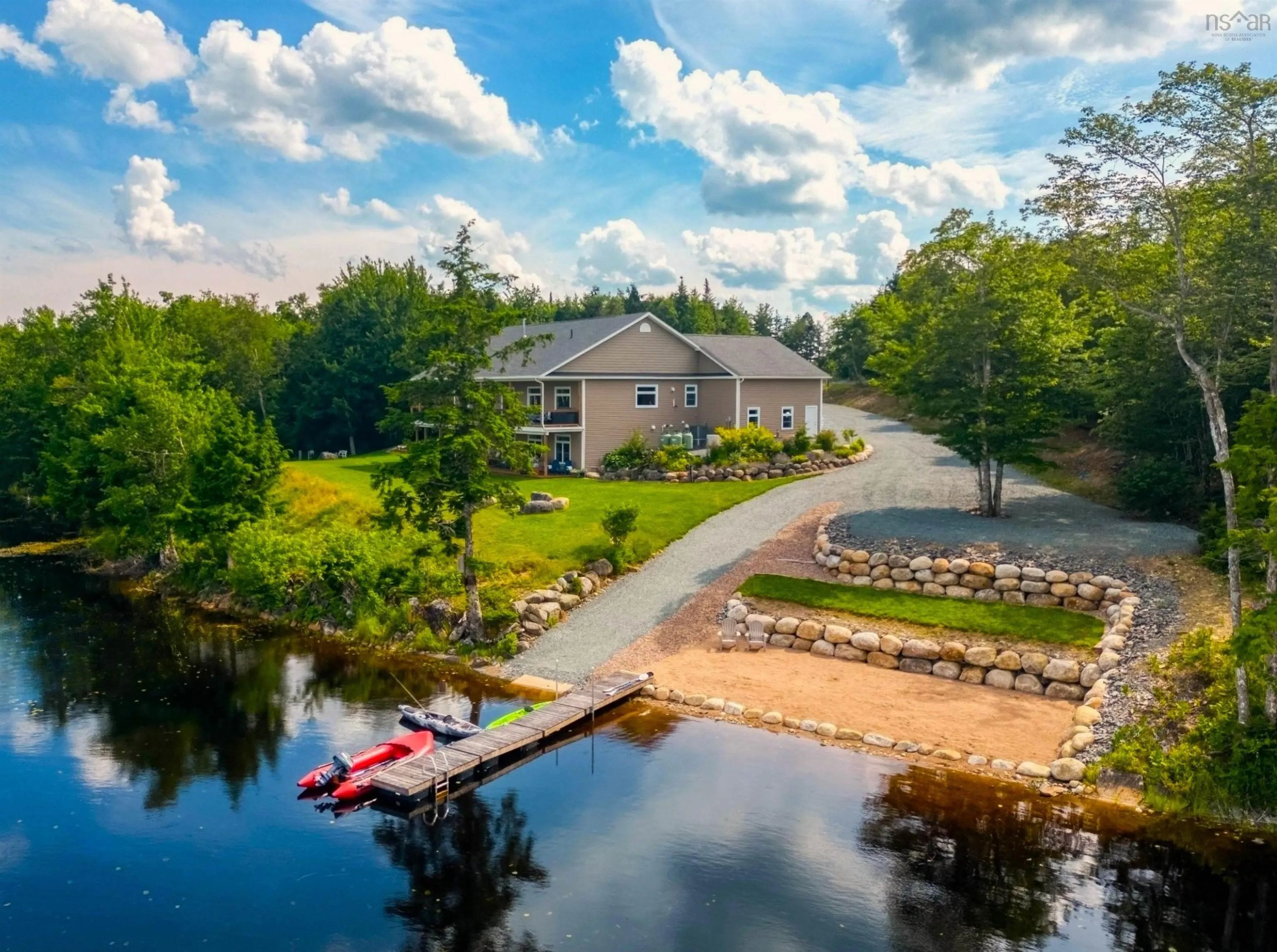 197 Somerset Road, Italy Cross Ns B4v 0m1, 3 Bedrooms Bedrooms, ,3 BathroomsBathrooms,Residential,For Sale,Somerset,202501615