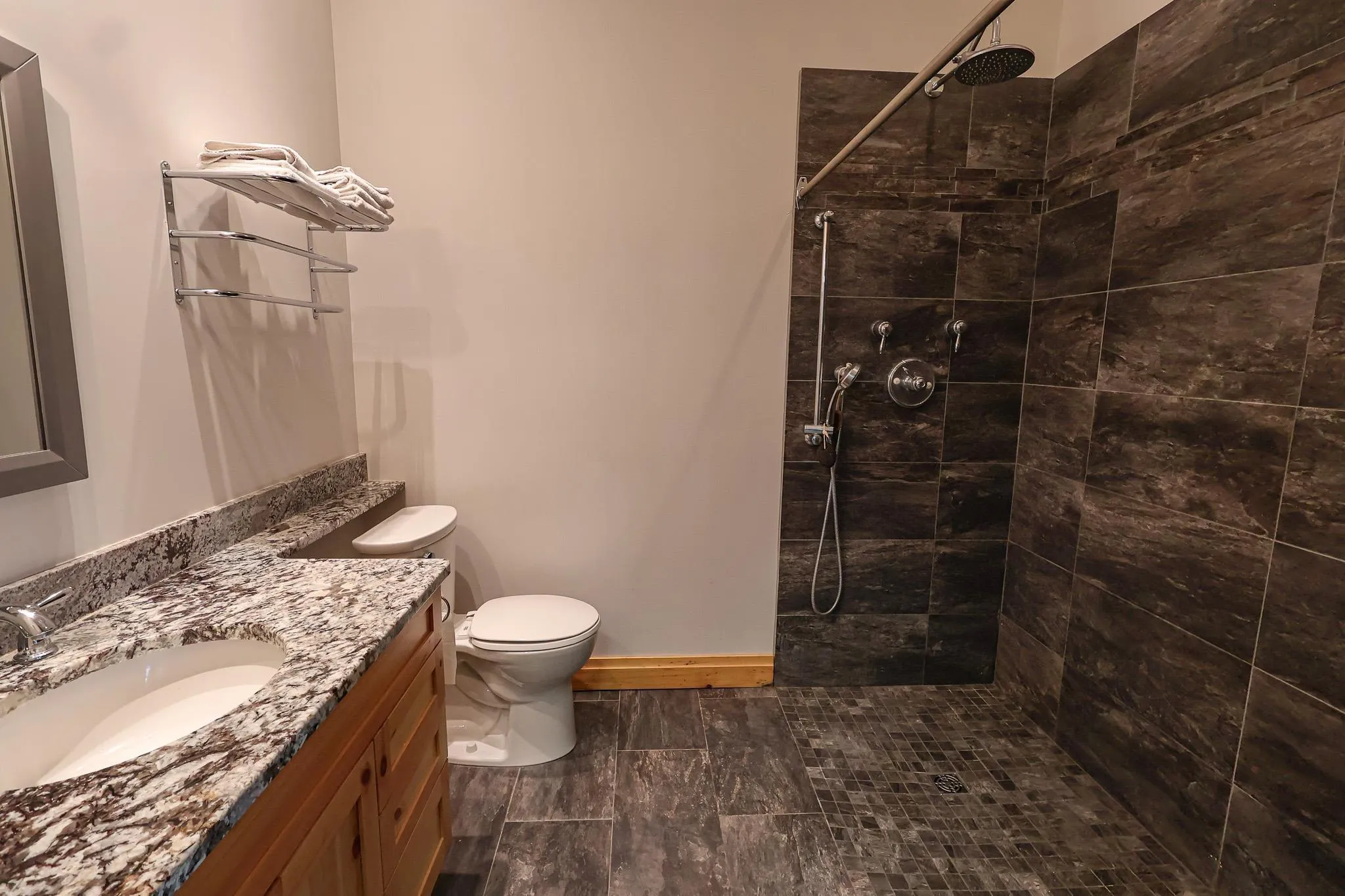 1591 Newburne Road, Newburne, NS B0R 1A0, 4 Bedrooms Bedrooms, ,4 BathroomsBathrooms,Residential,For Sale,Newburne,202513240