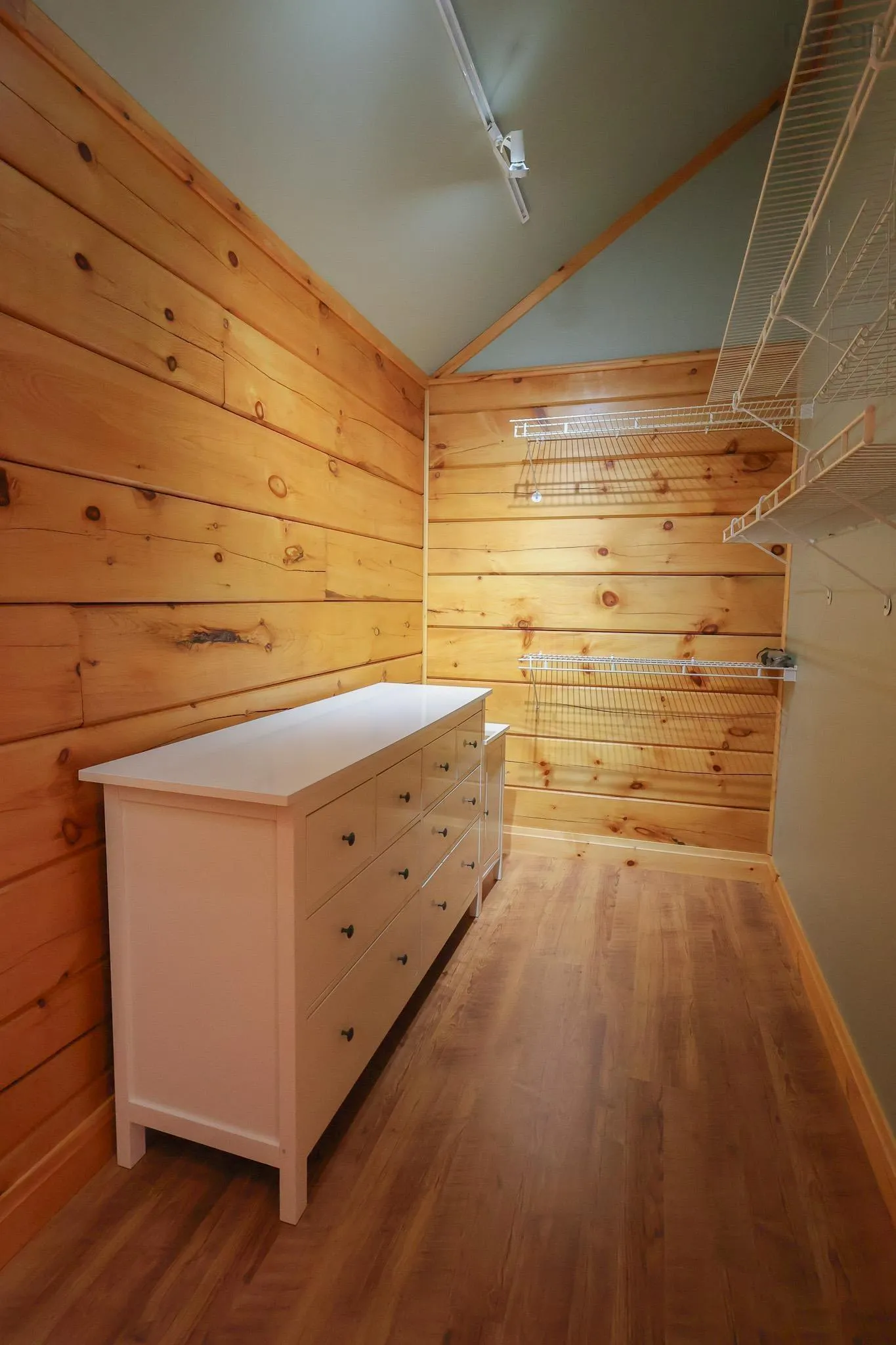 1591 Newburne Road, Newburne, NS B0R 1A0, 4 Bedrooms Bedrooms, ,4 BathroomsBathrooms,Residential,For Sale,Newburne,202513240