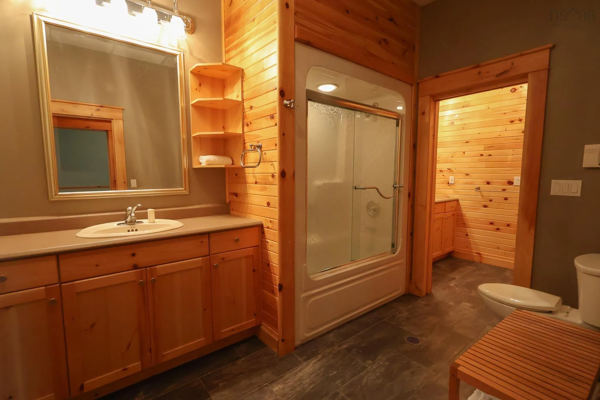 1591 Newburne Road, Newburne, NS B0R 1A0, 4 Bedrooms Bedrooms, ,4 BathroomsBathrooms,Residential,For Sale,Newburne,202513240