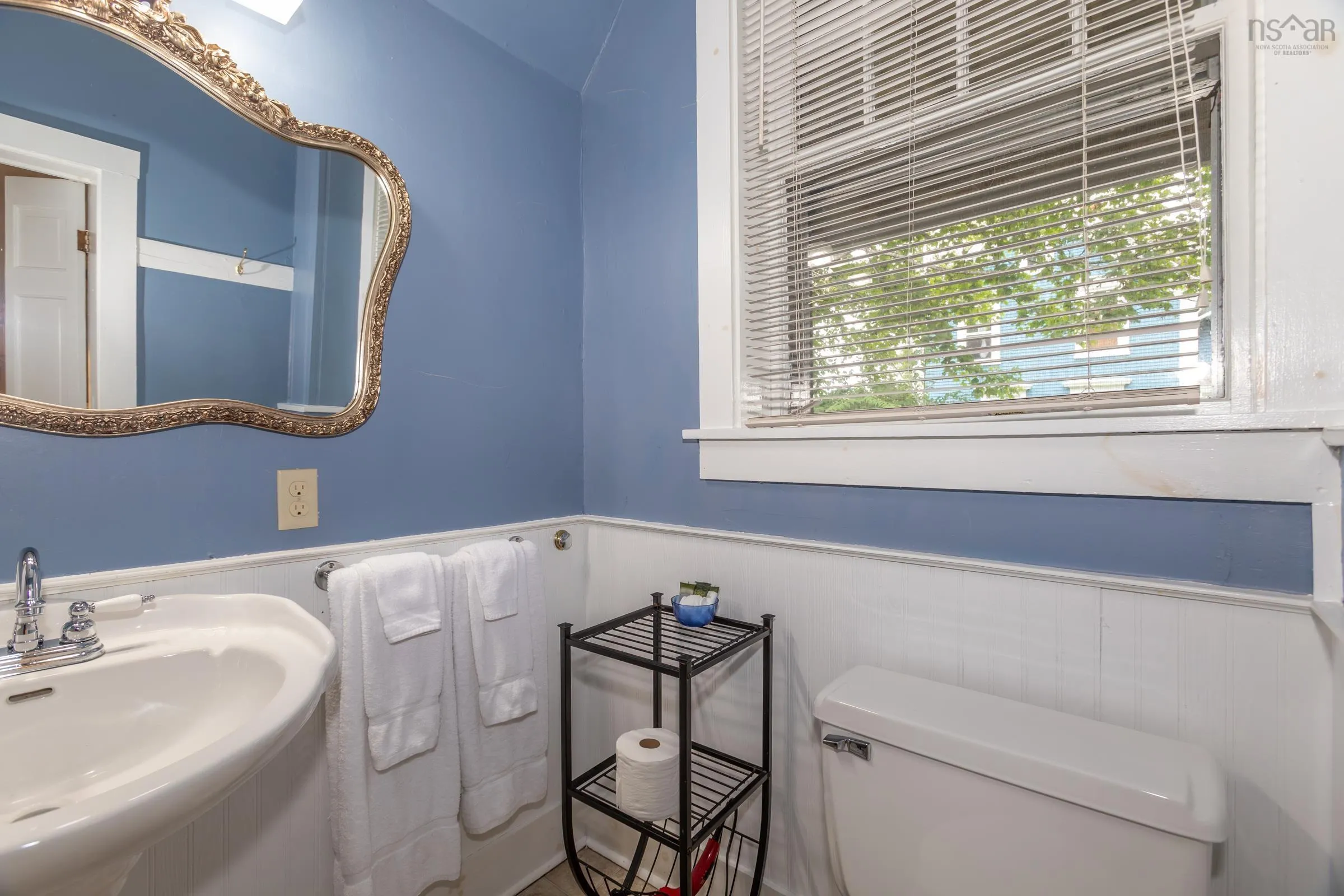 548 St. George Street, Annapolis Royal Ns B0s 1a0, ,Commercial Sale,For Sale,St. George Street,202400631