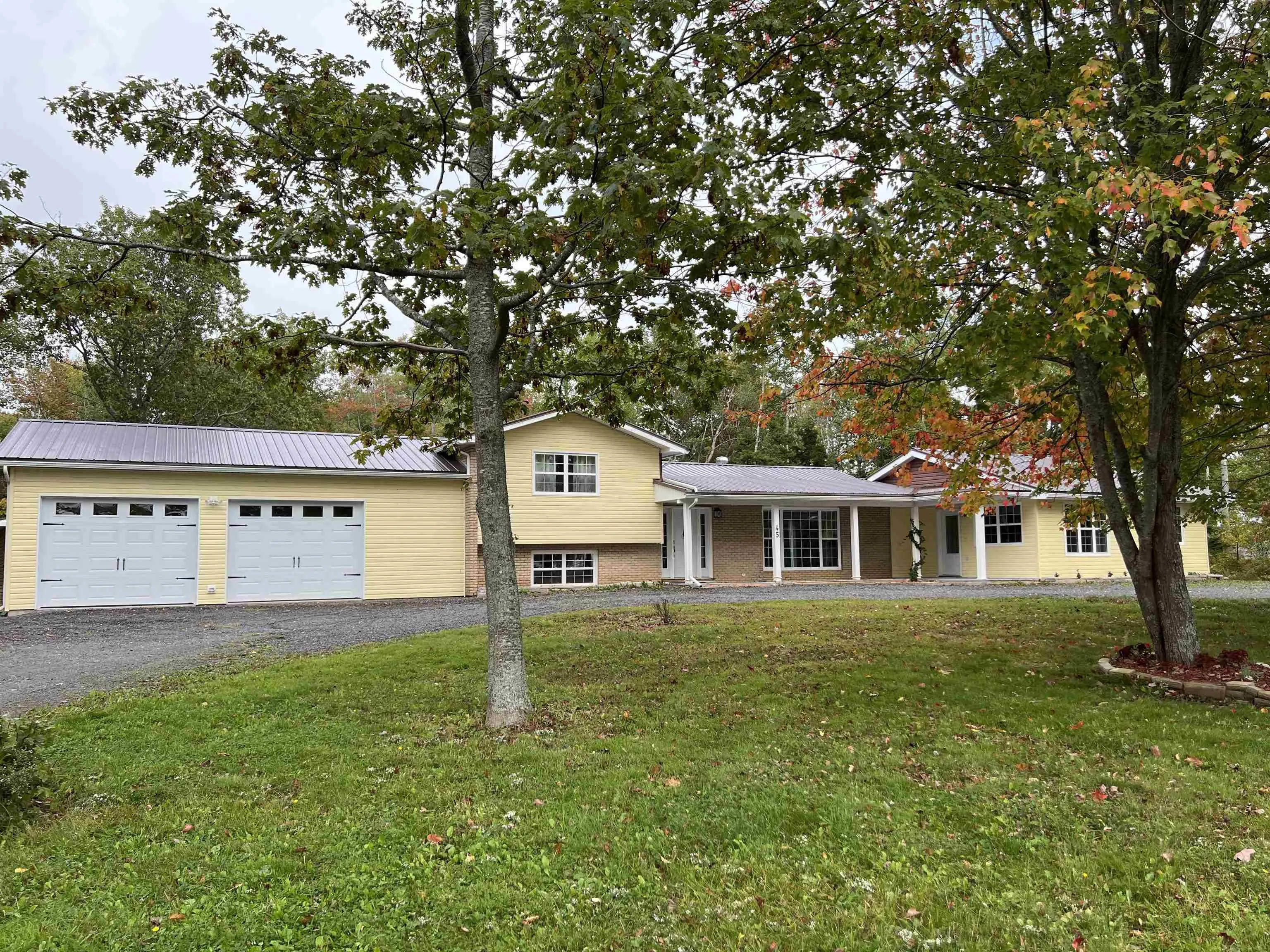 45 Maple Crescent, Mount William Ns B2h 5c6, 5 Bedrooms Bedrooms, ,3 BathroomsBathrooms,Residential,For Sale,Maple,202423679