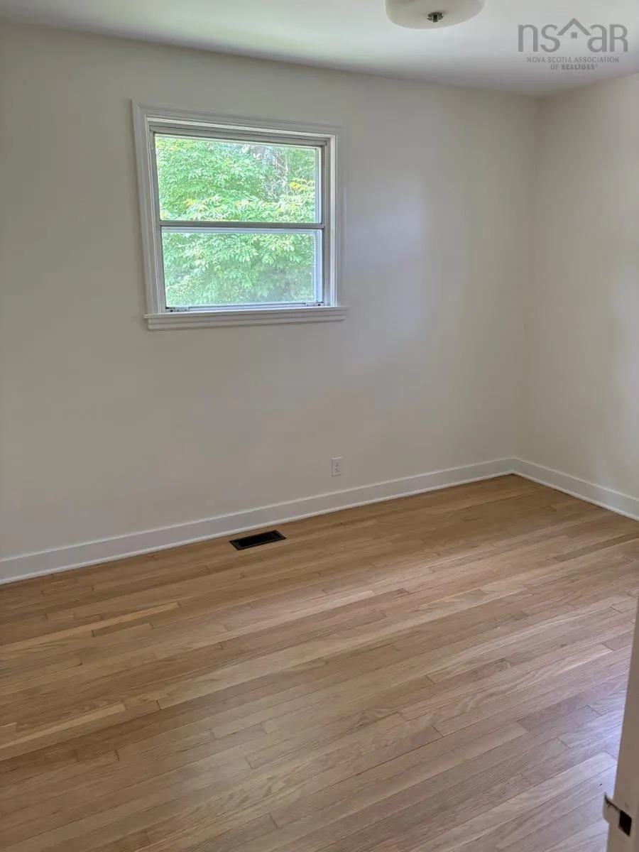 9 Dowell Drive, Halifax, NS B3M 2M2, 3 Bedrooms Bedrooms, ,2 BathroomsBathrooms,Residential,For Sale,Dowell,202520972
